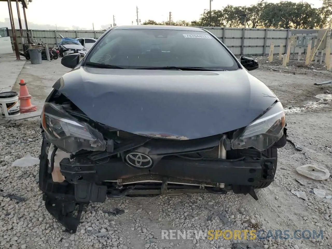 5 Photograph of a damaged car 2T1BURHE9KC158198 TOYOTA COROLLA 2019
