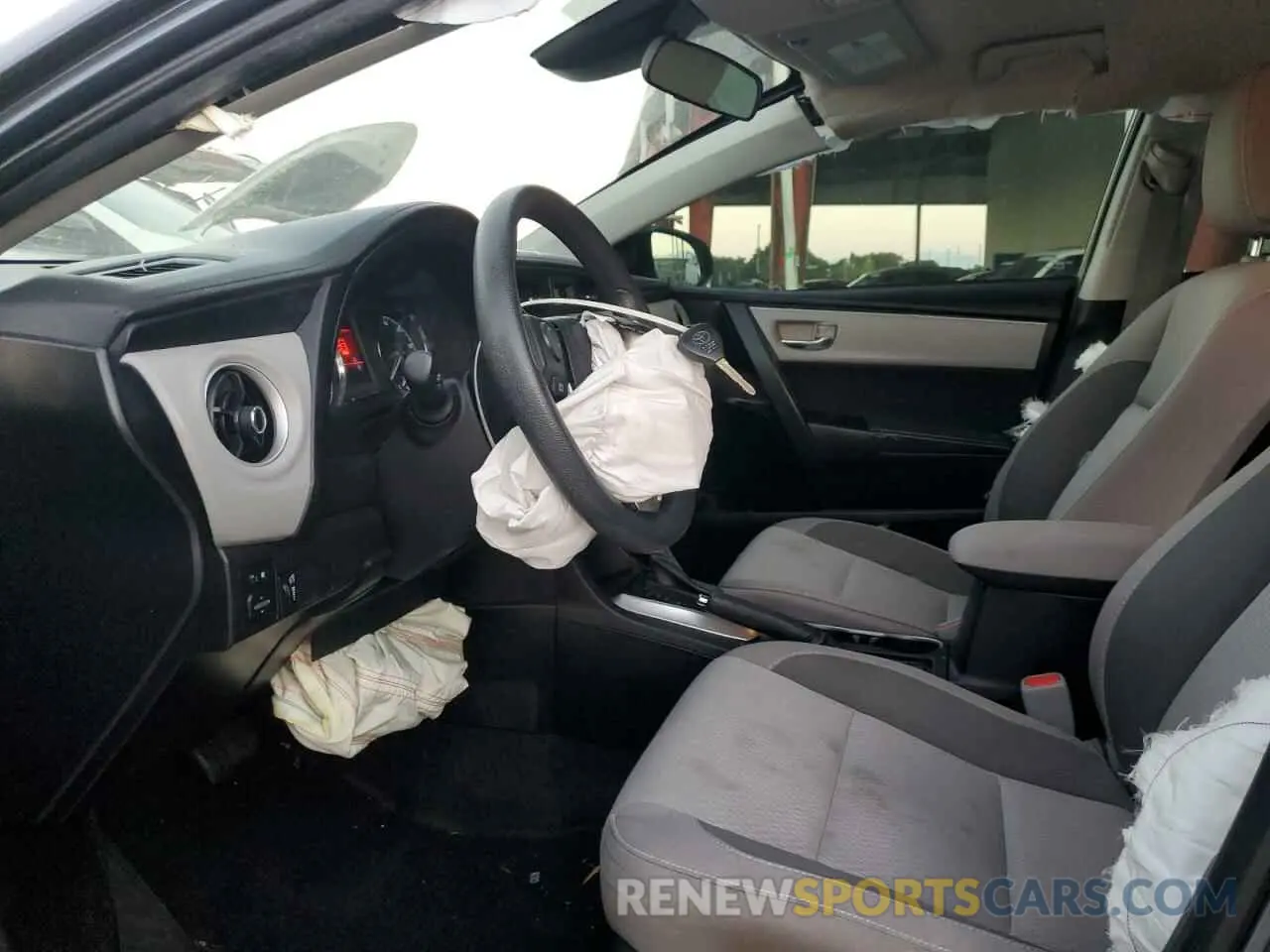 7 Photograph of a damaged car 2T1BURHE9KC158198 TOYOTA COROLLA 2019