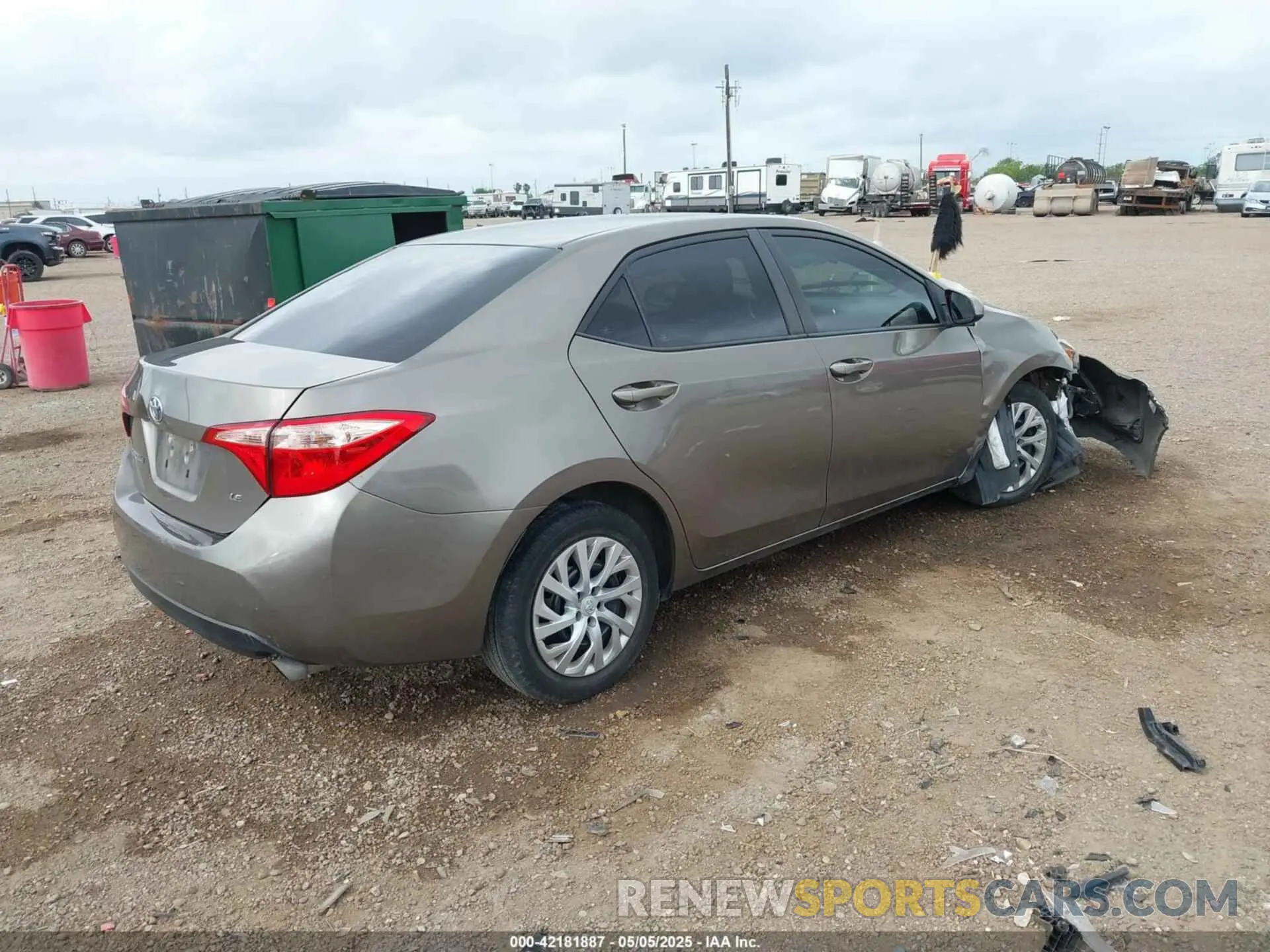 4 Фотография поврежденного автомобиля 2T1BURHE9KC160145 TOYOTA COROLLA 2019