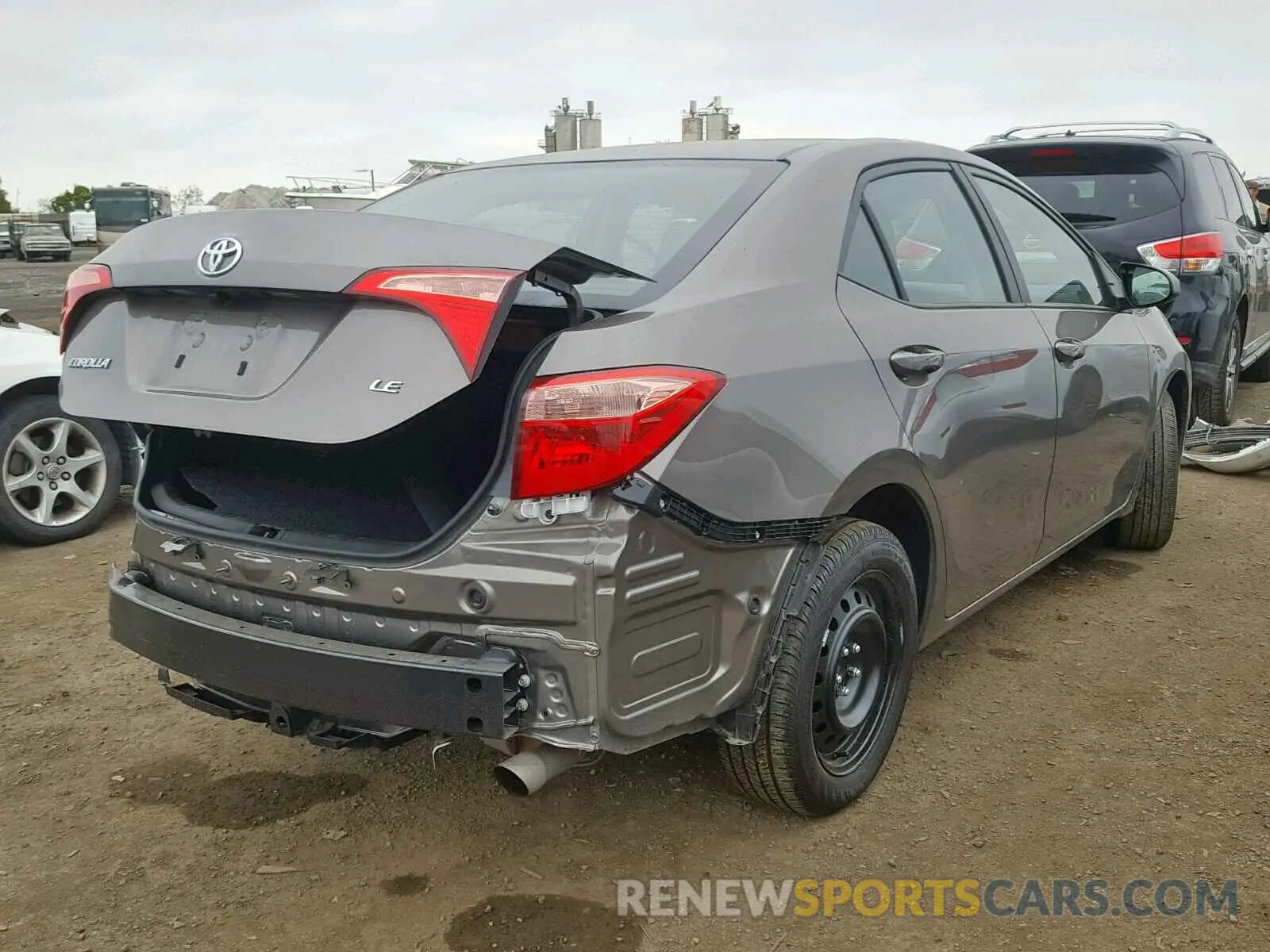 4 Photograph of a damaged car 2T1BURHE9KC161523 TOYOTA COROLLA 2019