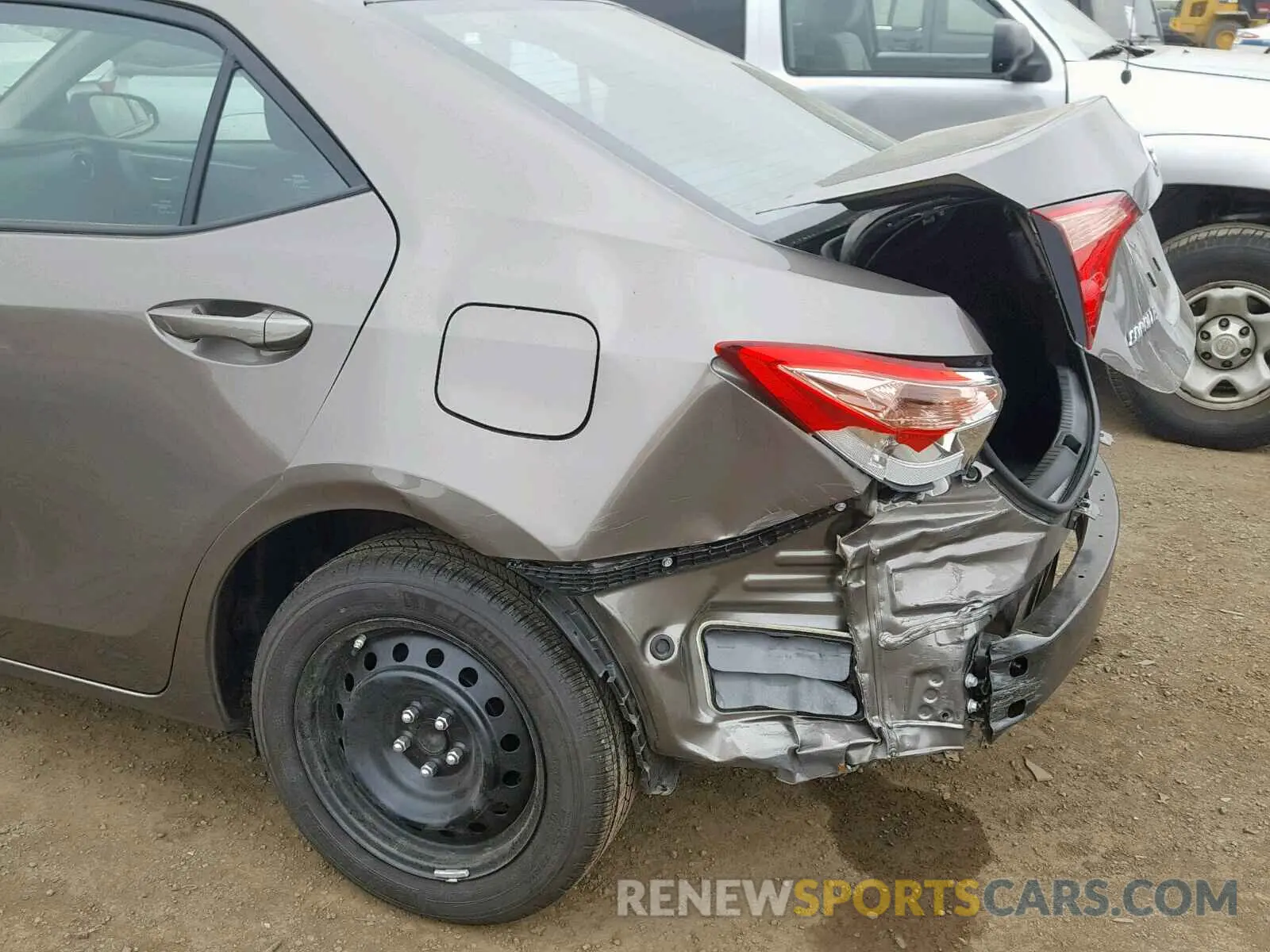 9 Photograph of a damaged car 2T1BURHE9KC161523 TOYOTA COROLLA 2019