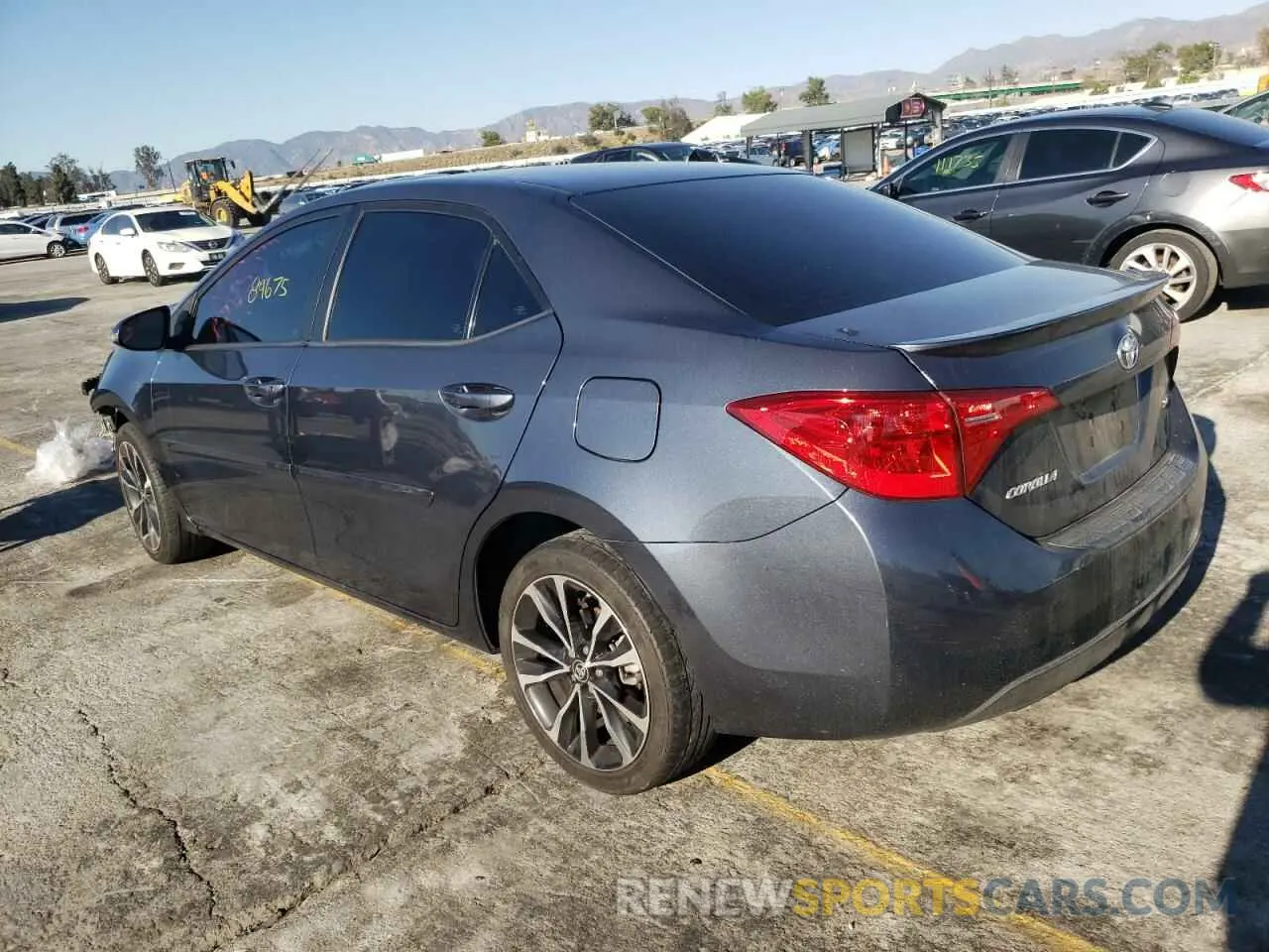 2 Фотография поврежденного автомобиля 2T1BURHE9KC166298 TOYOTA COROLLA 2019
