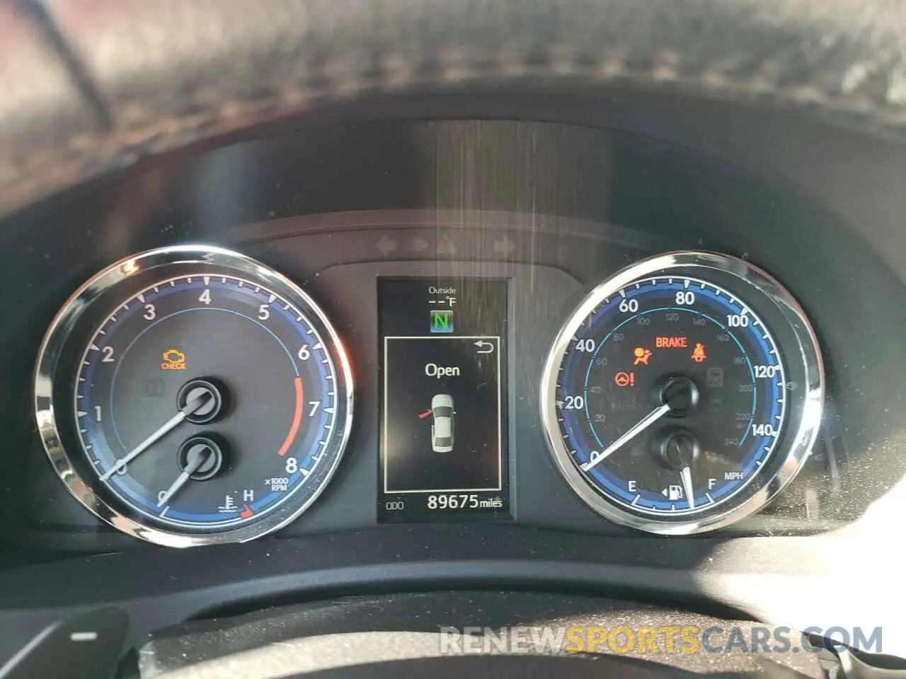 9 Фотография поврежденного автомобиля 2T1BURHE9KC166298 TOYOTA COROLLA 2019