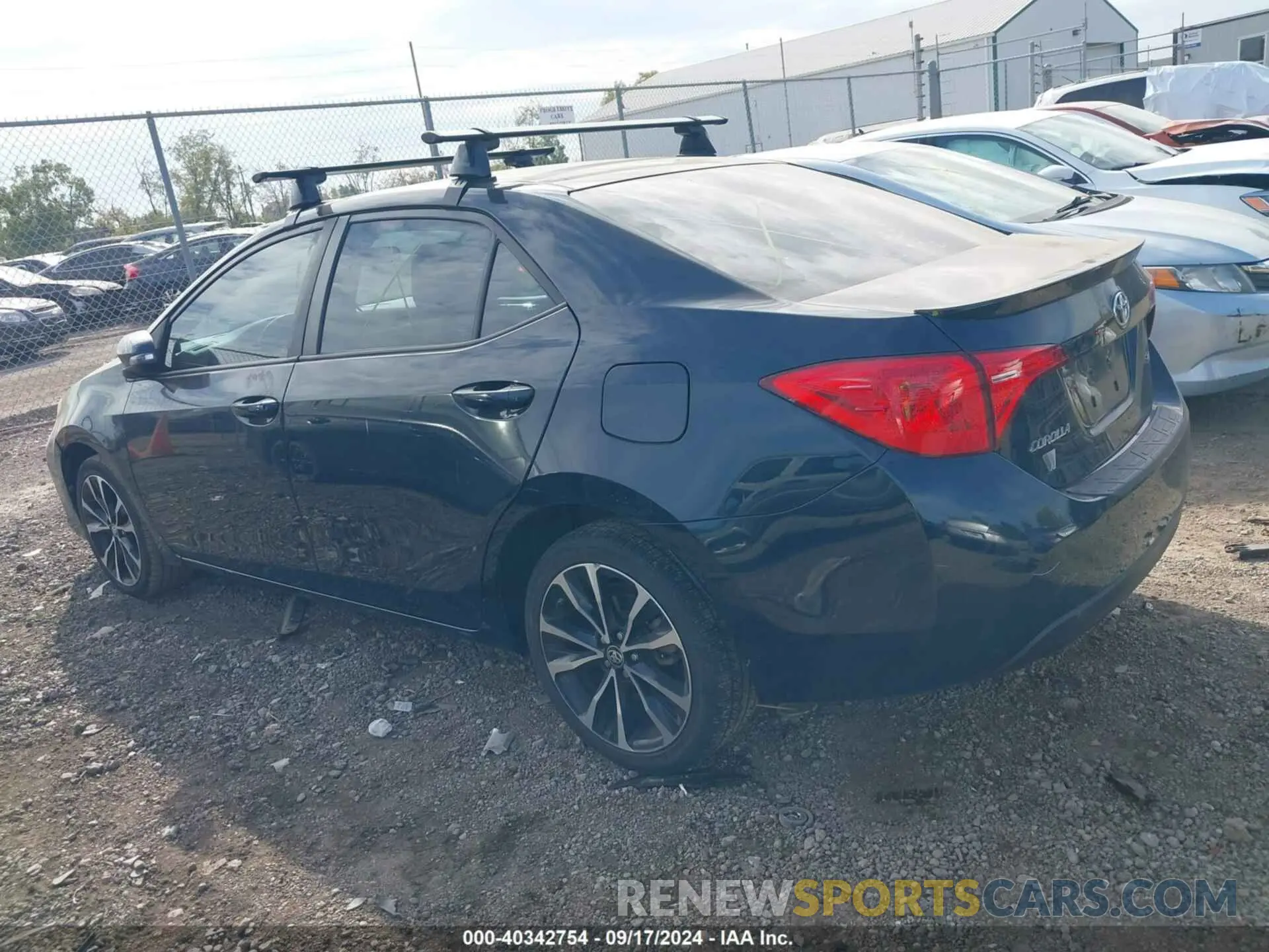 3 Photograph of a damaged car 2T1BURHE9KC192769 TOYOTA COROLLA 2019