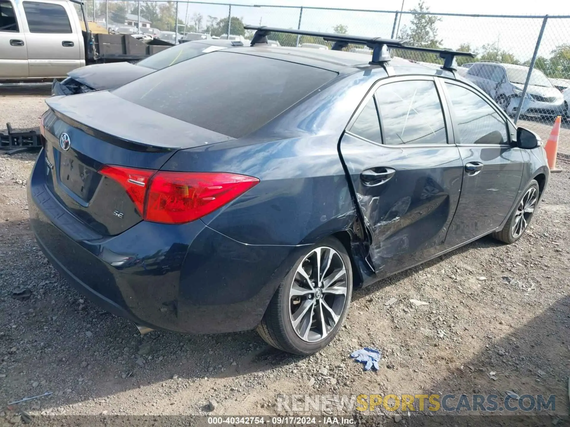 4 Photograph of a damaged car 2T1BURHE9KC192769 TOYOTA COROLLA 2019