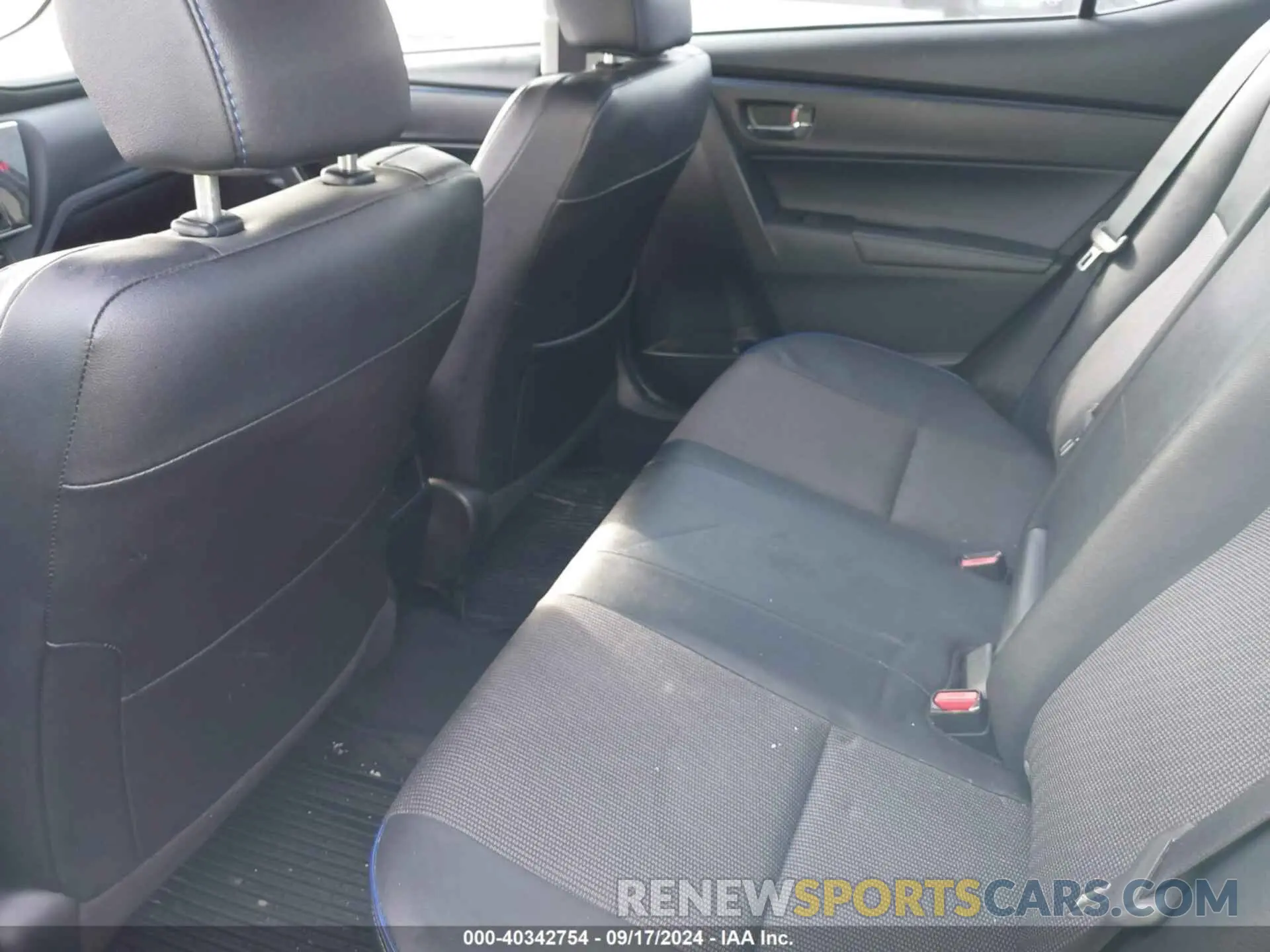 8 Photograph of a damaged car 2T1BURHE9KC192769 TOYOTA COROLLA 2019