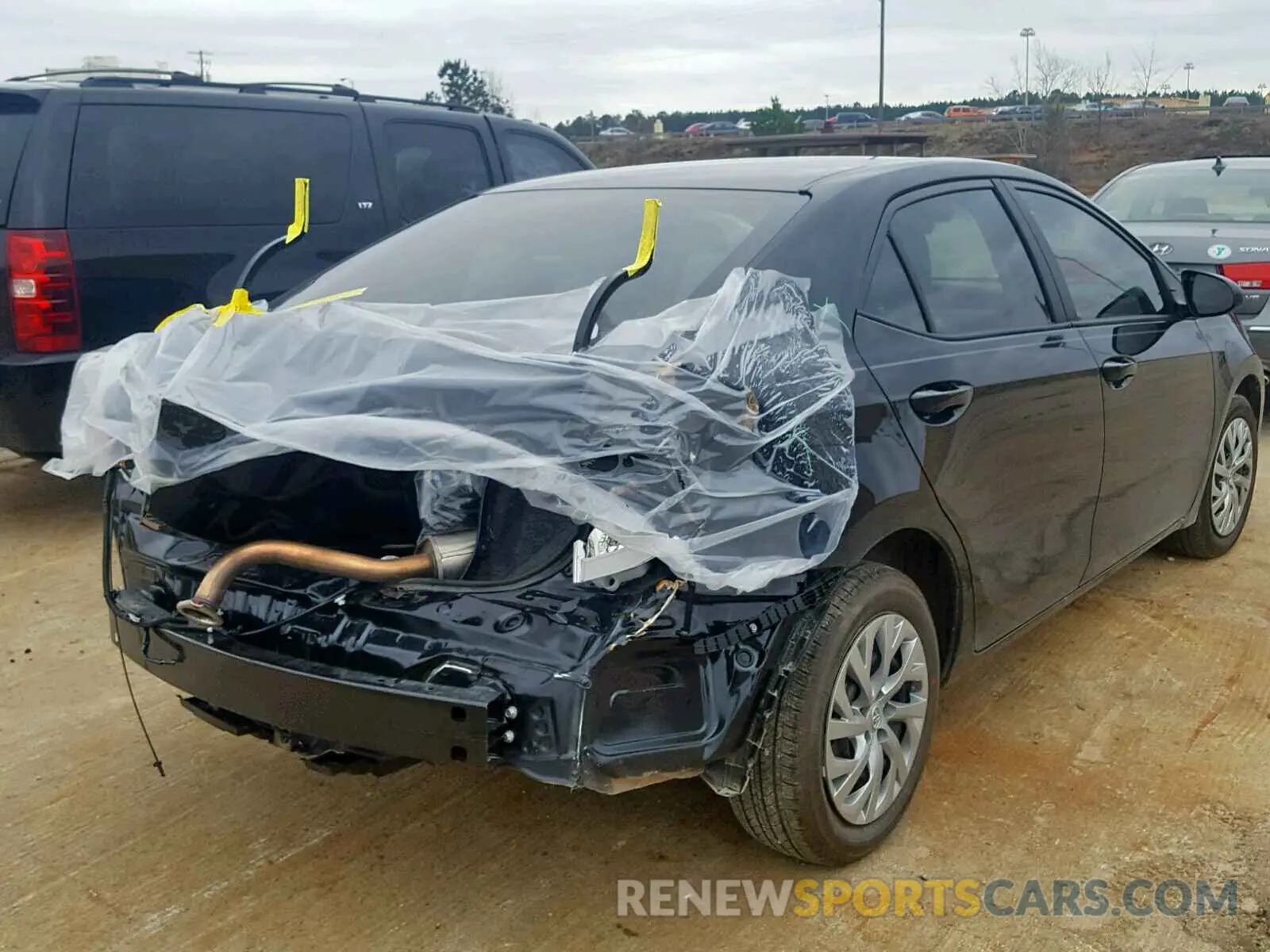 4 Photograph of a damaged car 2T1BURHE9KC207044 TOYOTA COROLLA 2019