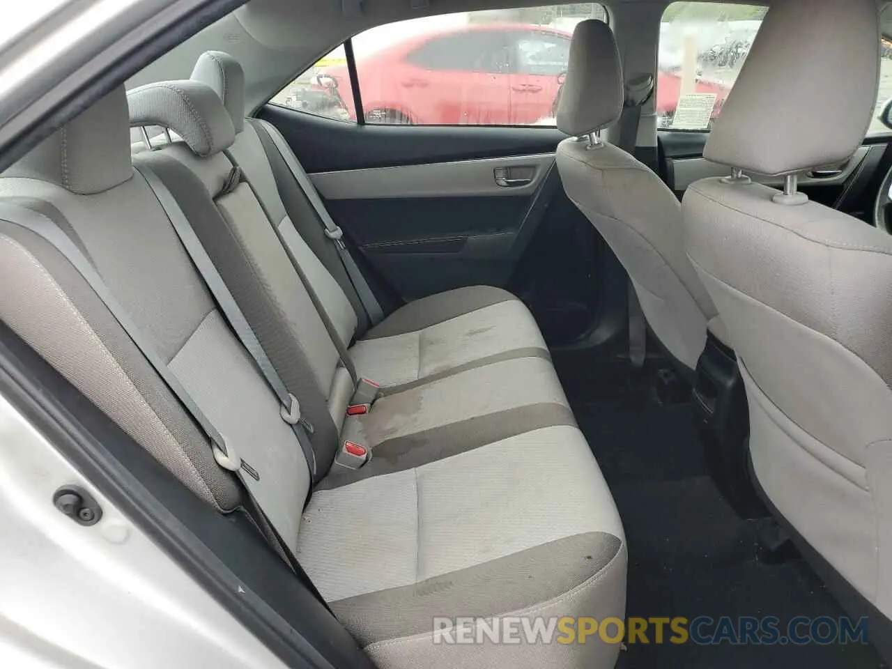10 Photograph of a damaged car 2T1BURHE9KC213720 TOYOTA COROLLA 2019