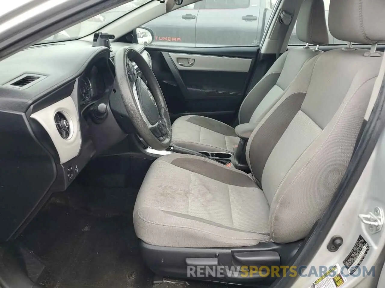 7 Photograph of a damaged car 2T1BURHE9KC213720 TOYOTA COROLLA 2019