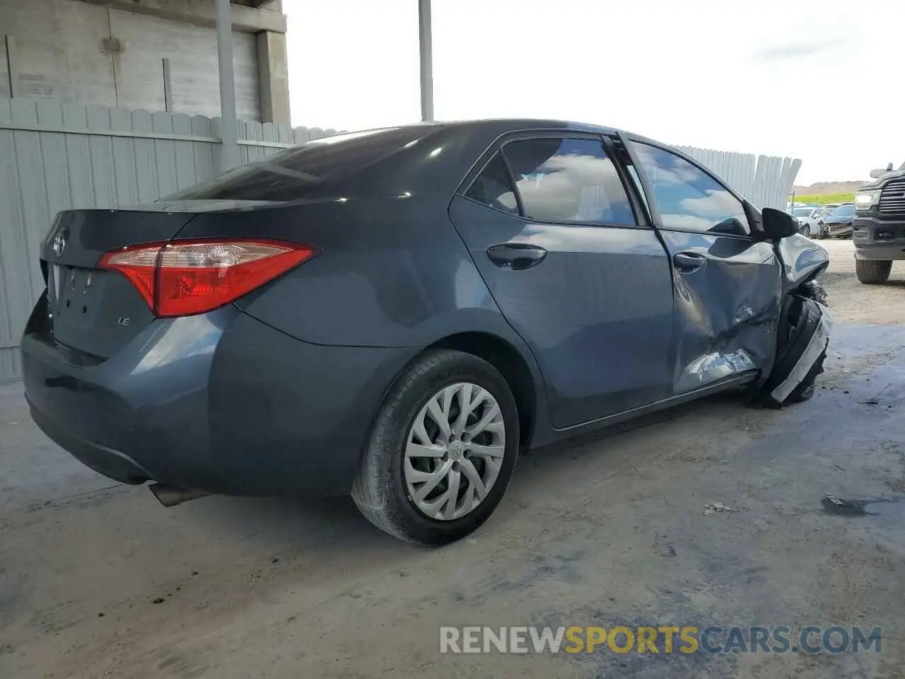 3 Photograph of a damaged car 2T1BURHE9KC217380 TOYOTA COROLLA 2019