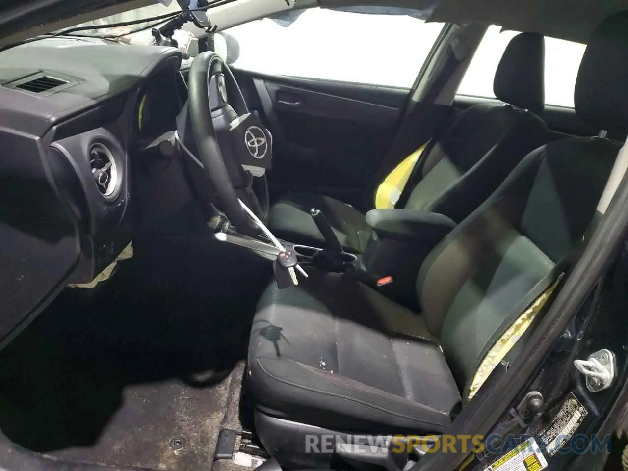 7 Photograph of a damaged car 2T1BURHE9KC217573 TOYOTA COROLLA 2019