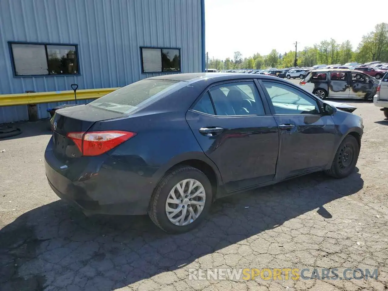 3 Photograph of a damaged car 2T1BURHE9KC220778 TOYOTA COROLLA 2019