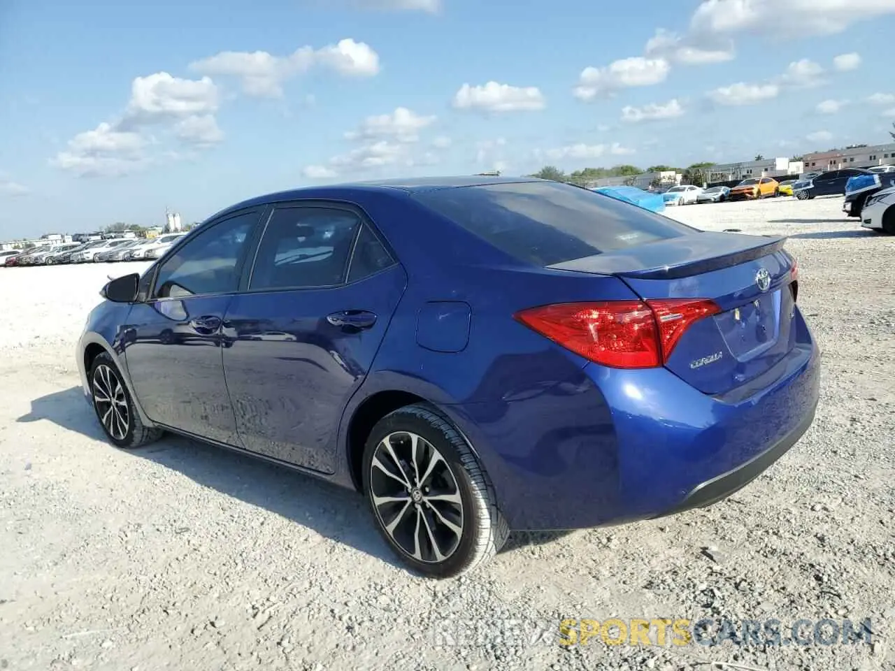 2 Фотография поврежденного автомобиля 2T1BURHE9KC223390 TOYOTA COROLLA 2019