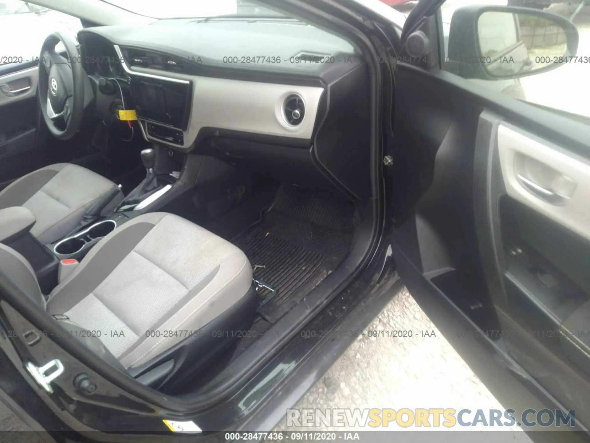 5 Photograph of a damaged car 2T1BURHE9KC223583 TOYOTA COROLLA 2019