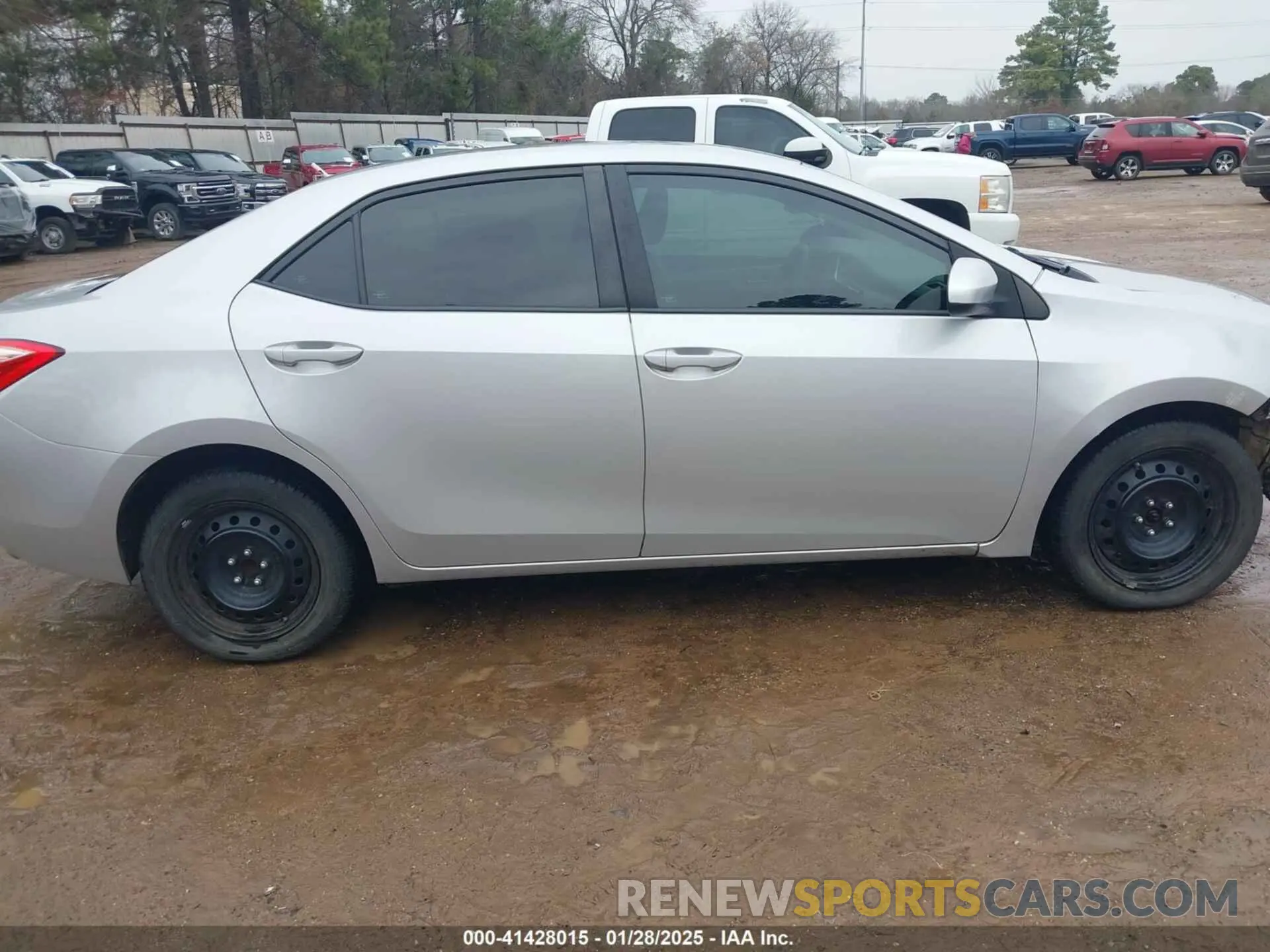 13 Photograph of a damaged car 2T1BURHE9KC232042 TOYOTA COROLLA 2019