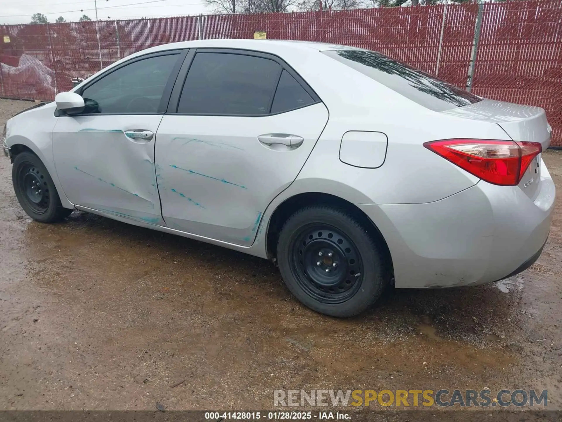3 Photograph of a damaged car 2T1BURHE9KC232042 TOYOTA COROLLA 2019