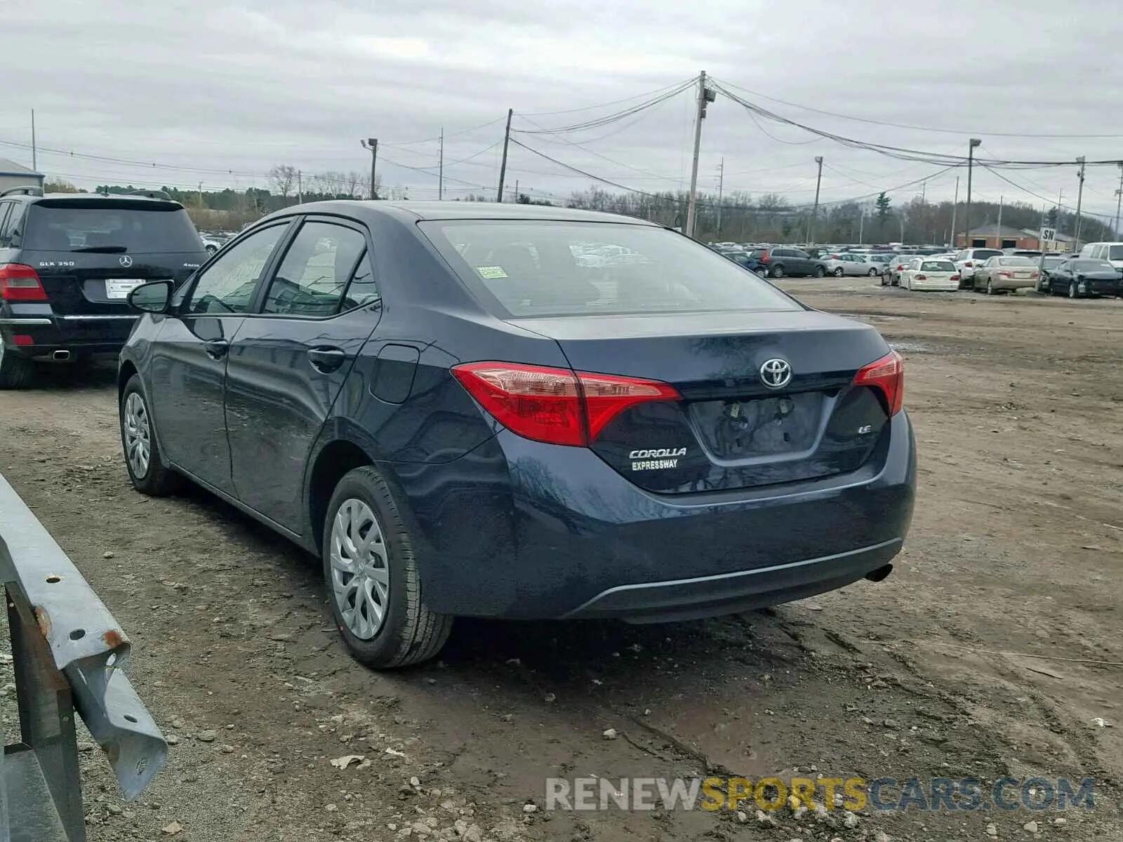 3 Photograph of a damaged car 2T1BURHE9KC232137 TOYOTA COROLLA 2019