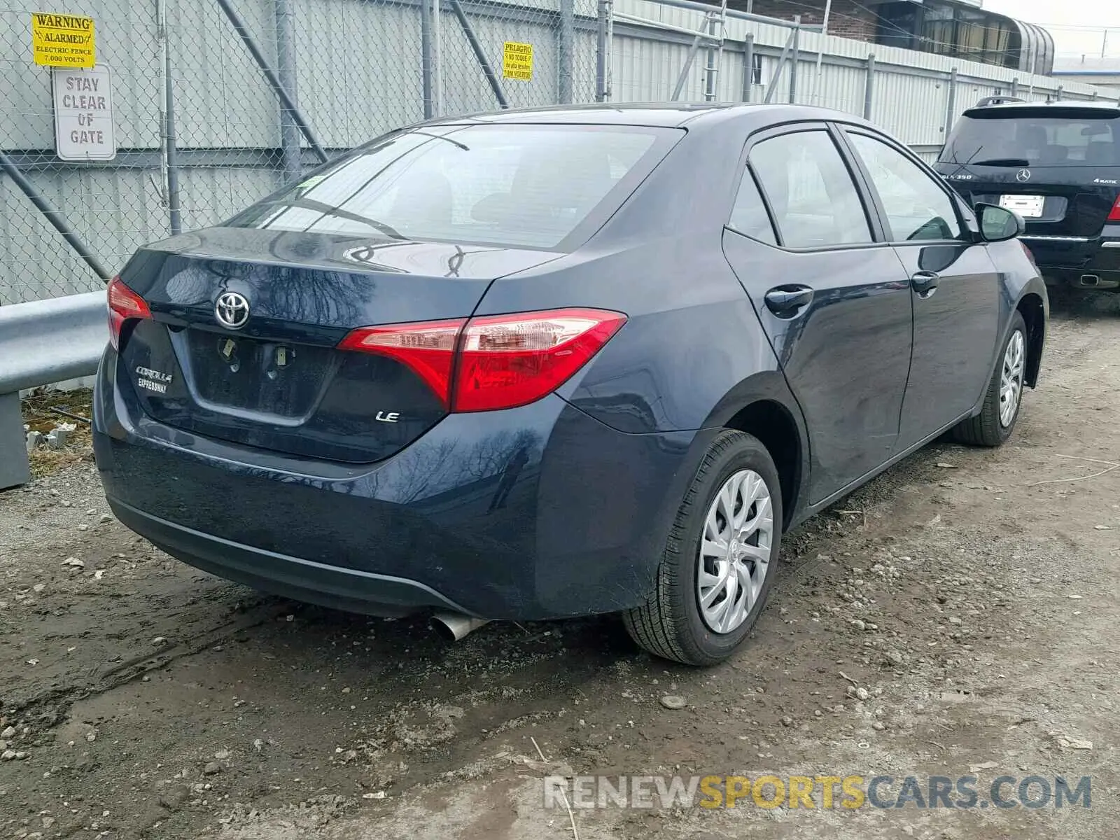4 Photograph of a damaged car 2T1BURHE9KC232137 TOYOTA COROLLA 2019