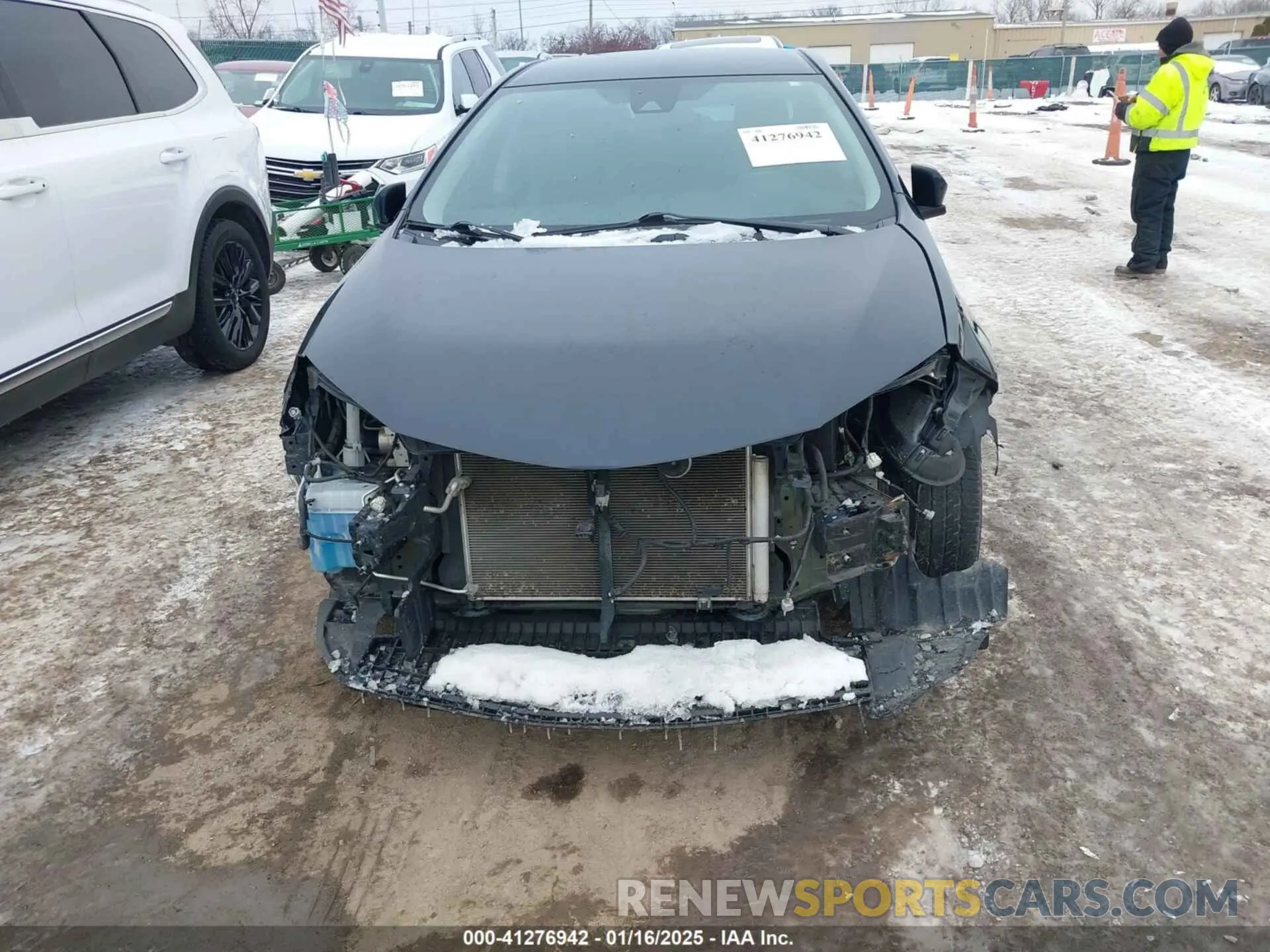 12 Photograph of a damaged car 2T1BURHE9KC232204 TOYOTA COROLLA 2019