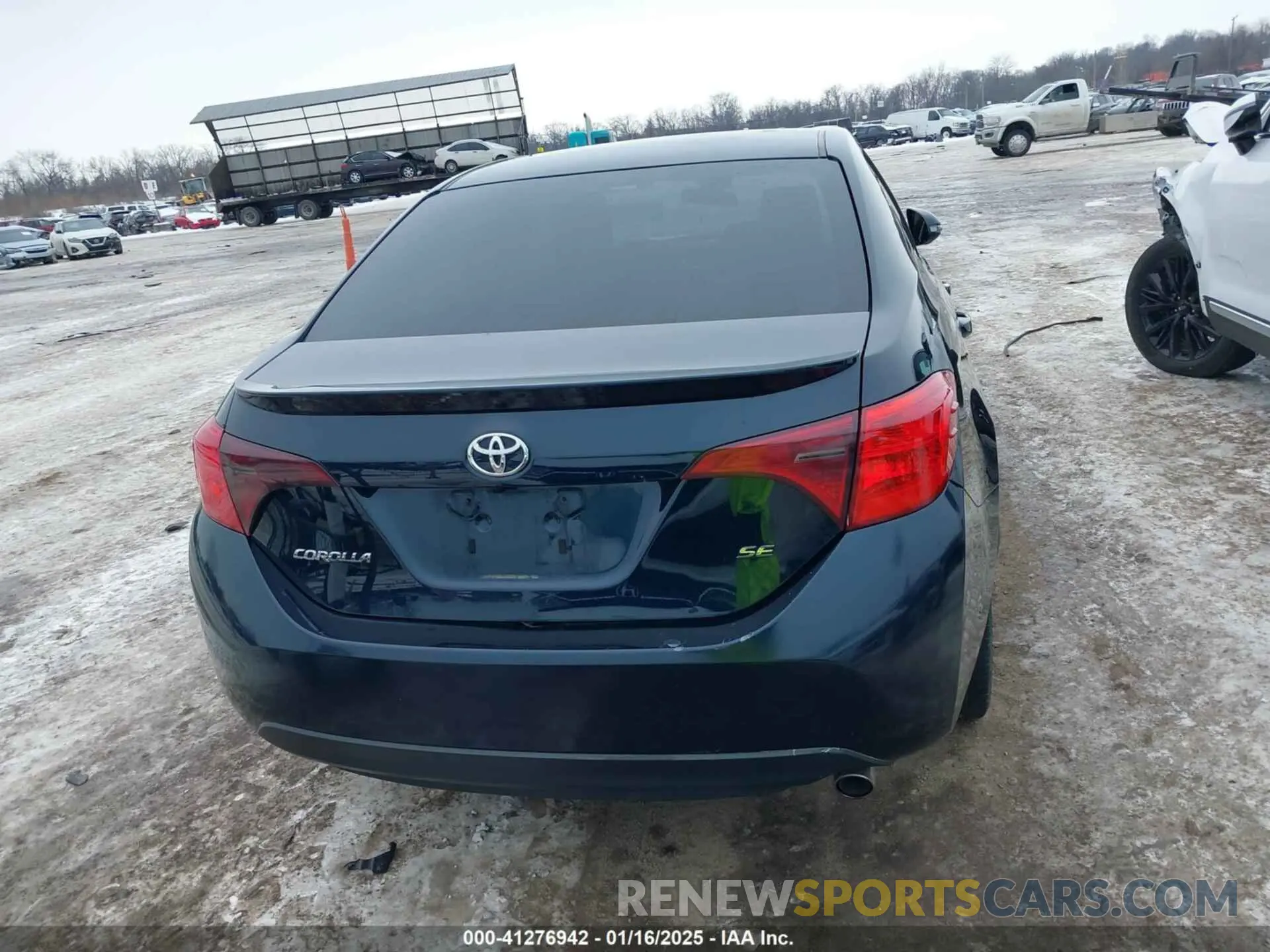 16 Photograph of a damaged car 2T1BURHE9KC232204 TOYOTA COROLLA 2019