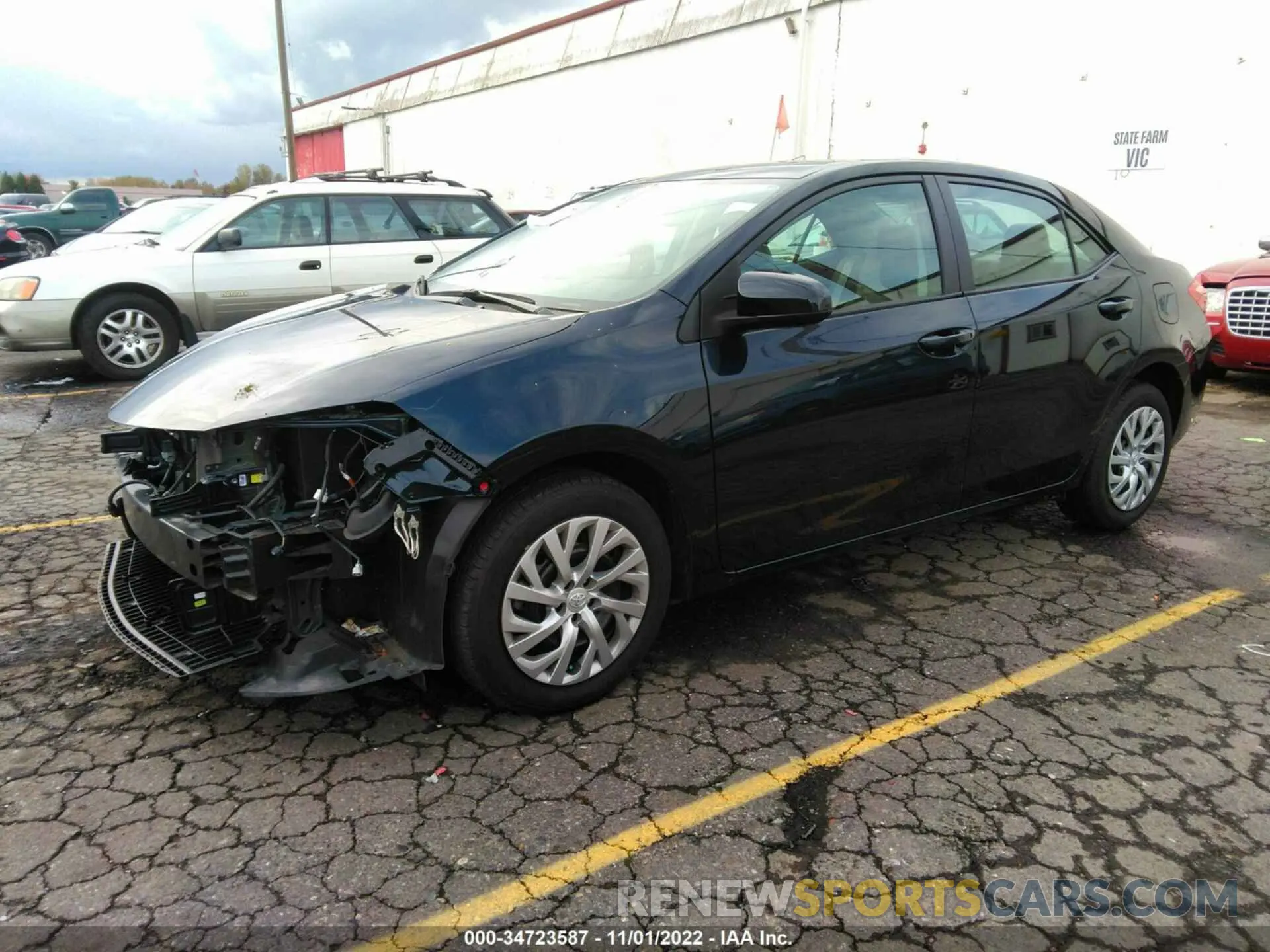 2 Фотография поврежденного автомобиля 2T1BURHE9KC236799 TOYOTA COROLLA 2019