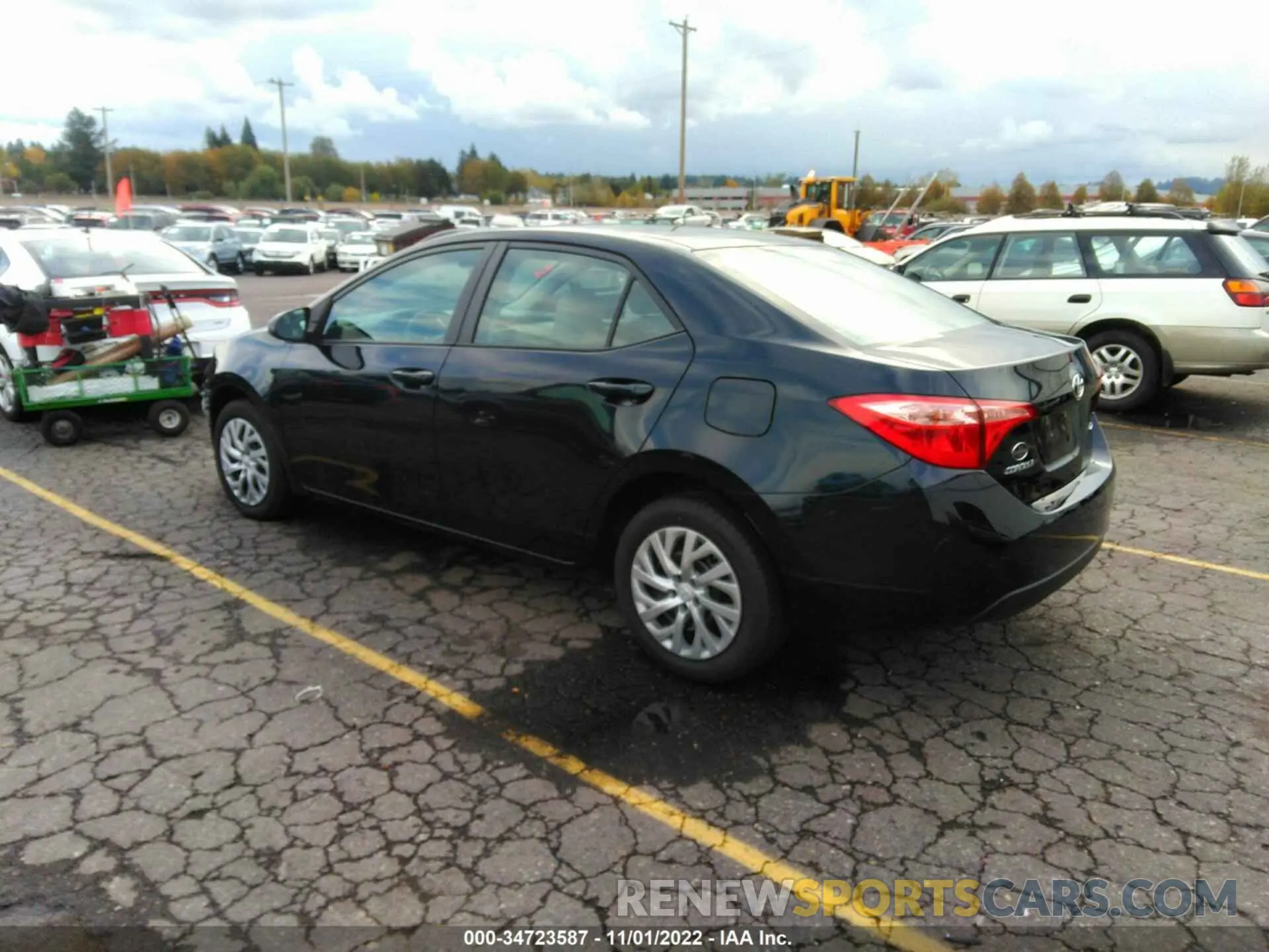 3 Фотография поврежденного автомобиля 2T1BURHE9KC236799 TOYOTA COROLLA 2019