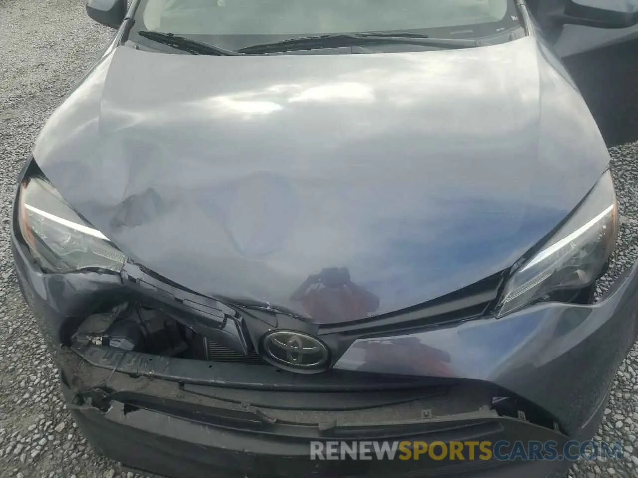 11 Photograph of a damaged car 2T1BURHE9KC242554 TOYOTA COROLLA 2019