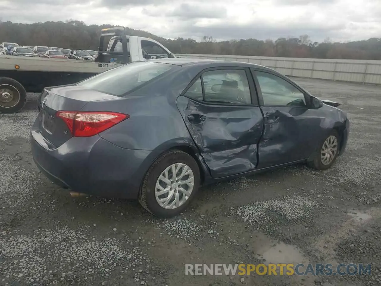 3 Photograph of a damaged car 2T1BURHE9KC242554 TOYOTA COROLLA 2019