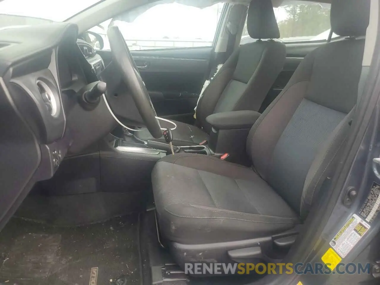 7 Photograph of a damaged car 2T1BURHE9KC242554 TOYOTA COROLLA 2019