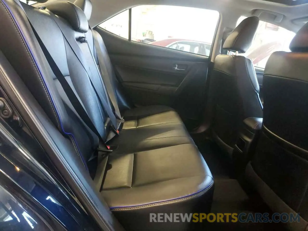10 Photograph of a damaged car 2T1BURHE9KC245809 TOYOTA COROLLA 2019