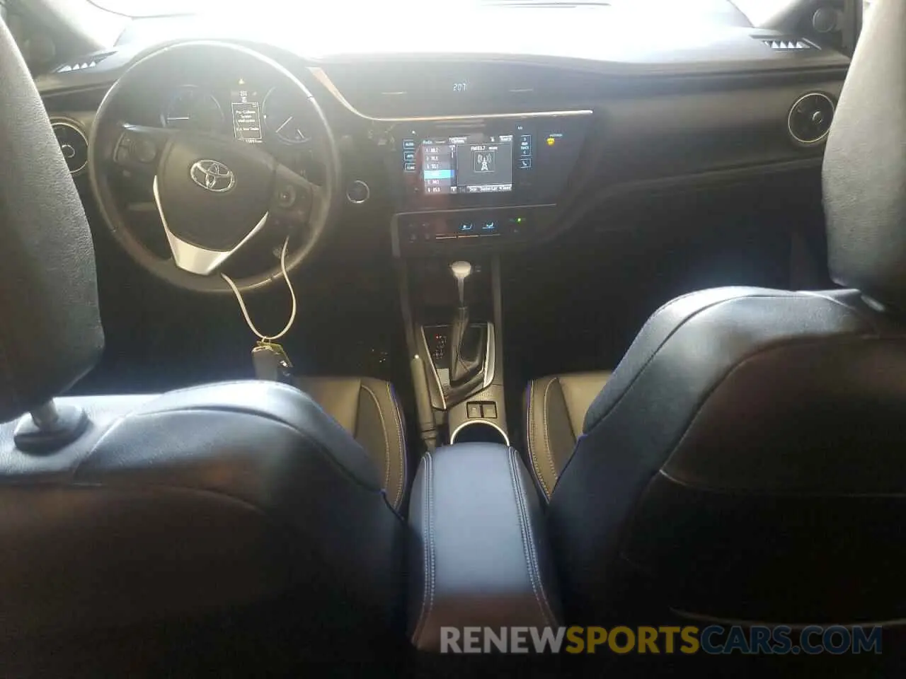 8 Photograph of a damaged car 2T1BURHE9KC245809 TOYOTA COROLLA 2019