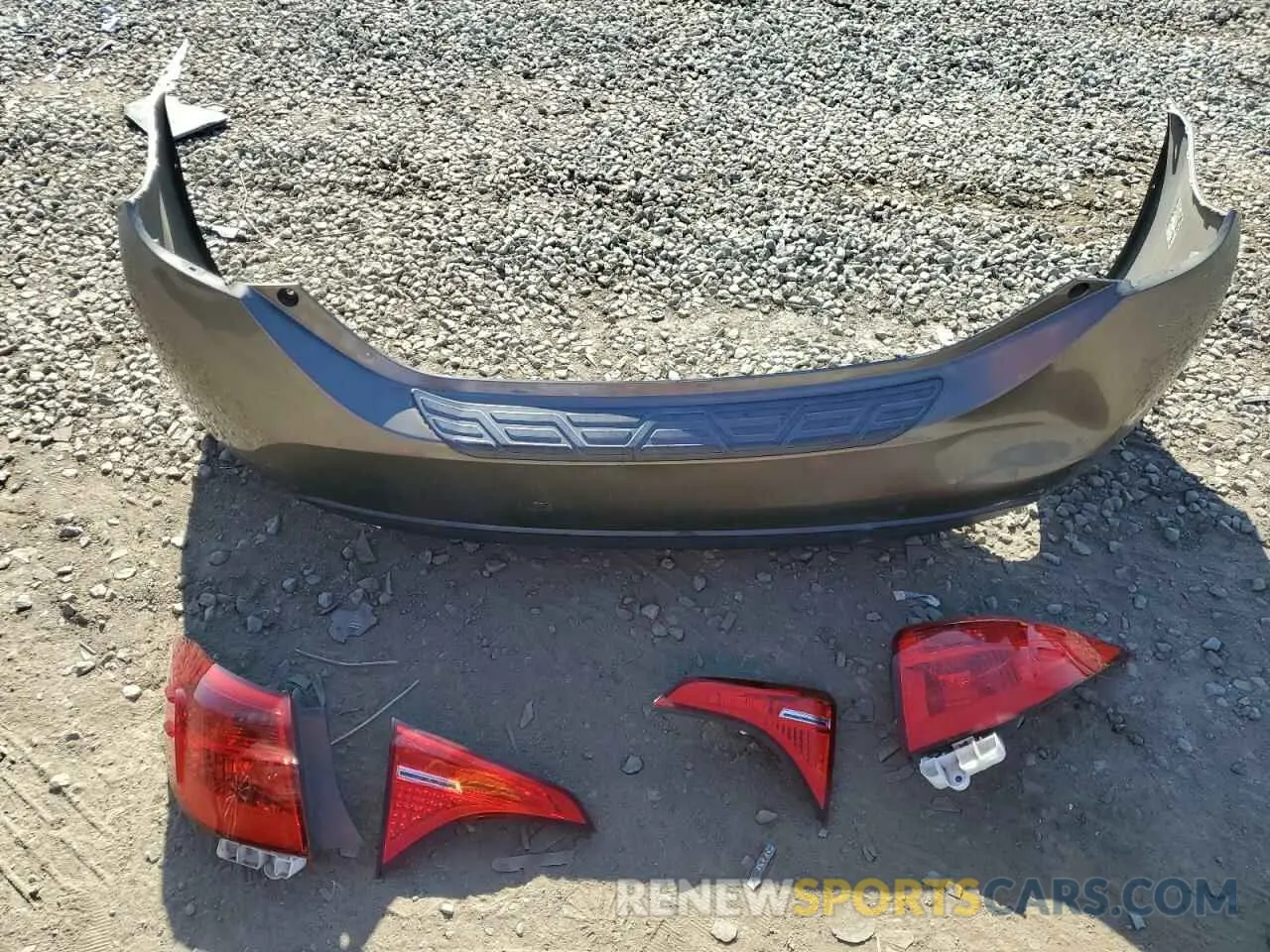 12 Photograph of a damaged car 2T1BURHEXKC132340 TOYOTA COROLLA 2019