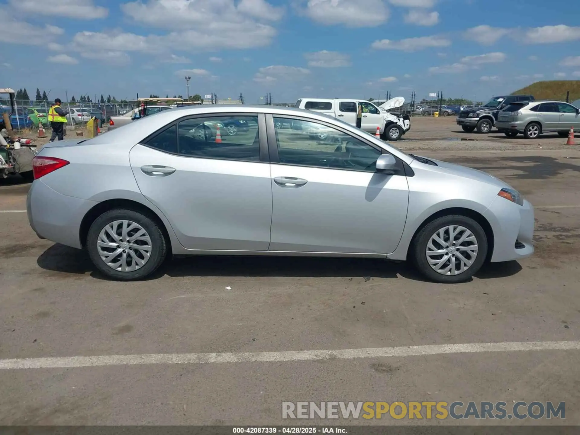13 Фотография поврежденного автомобиля 2T1BURHEXKC143368 TOYOTA COROLLA 2019