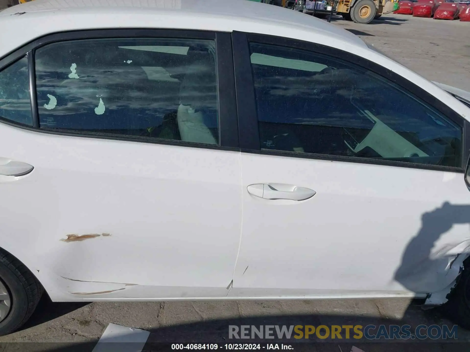 12 Photograph of a damaged car 2T1BURHEXKC146660 TOYOTA COROLLA 2019