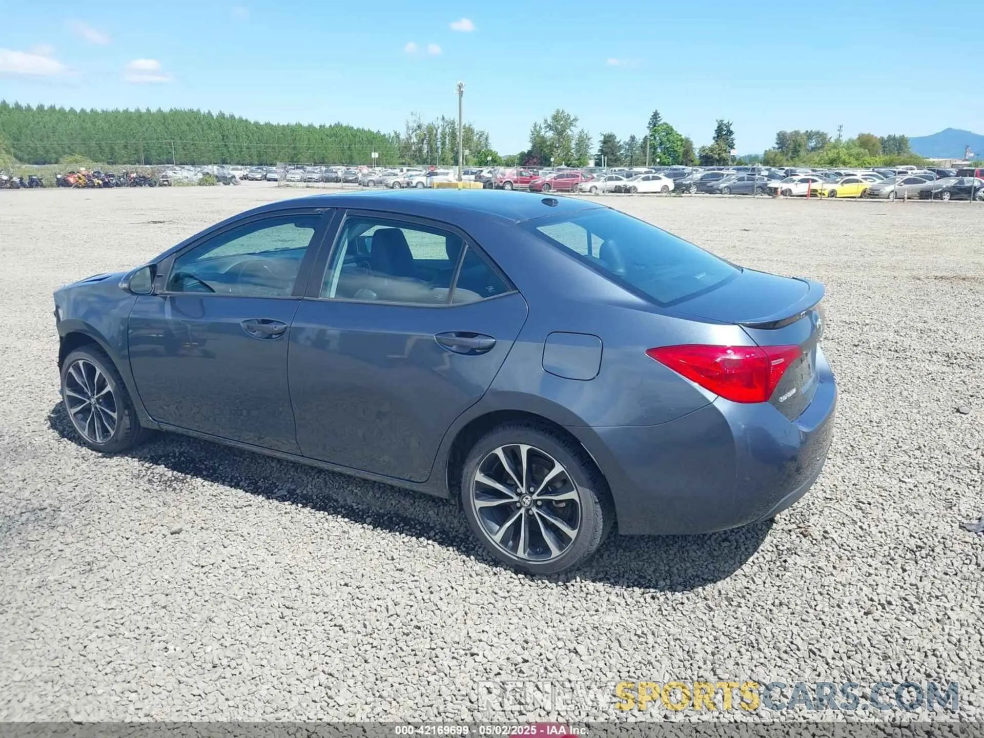 3 Photograph of a damaged car 2T1BURHEXKC157514 TOYOTA COROLLA 2019