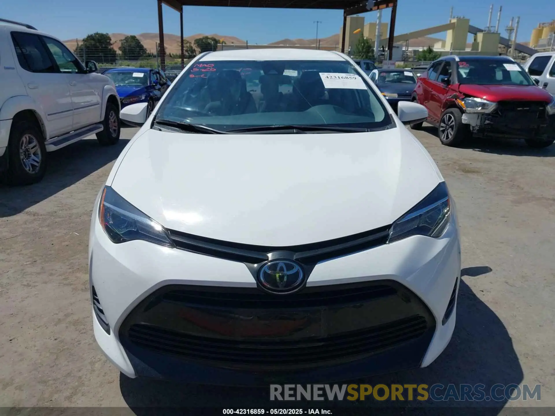 12 Photograph of a damaged car 2T1BURHEXKC177973 TOYOTA COROLLA 2019