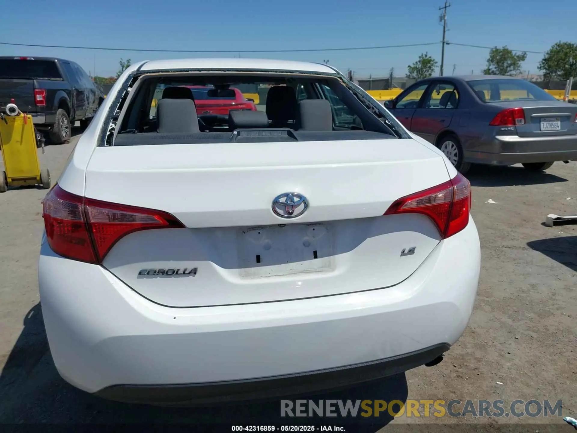 16 Photograph of a damaged car 2T1BURHEXKC177973 TOYOTA COROLLA 2019
