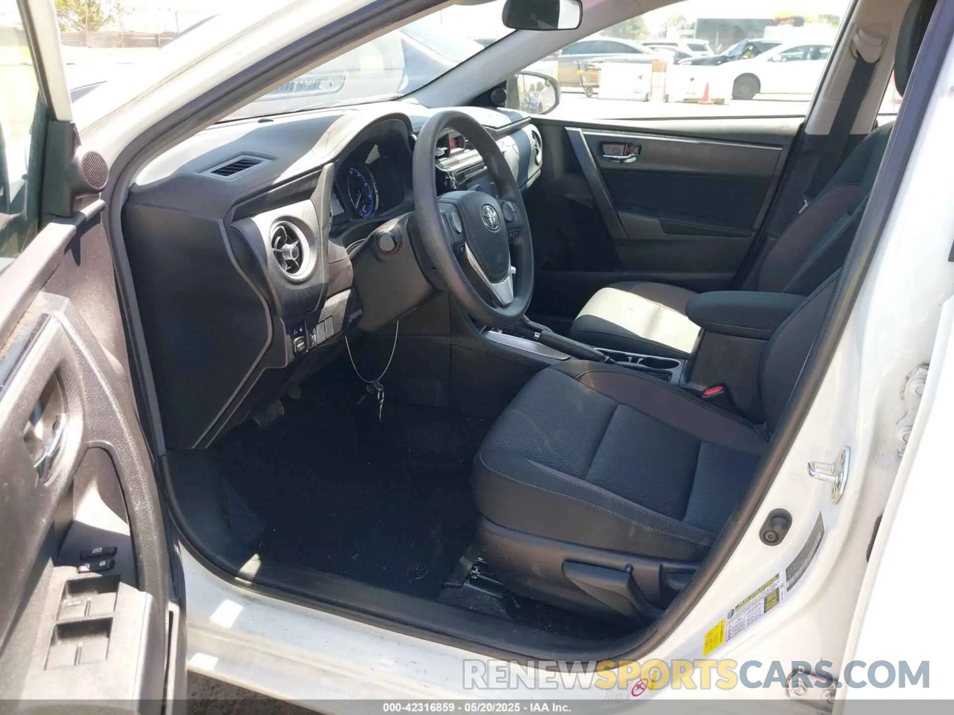 5 Photograph of a damaged car 2T1BURHEXKC177973 TOYOTA COROLLA 2019