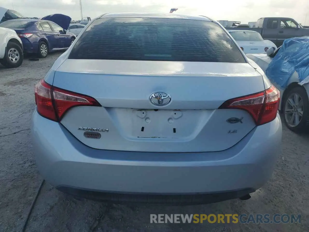 6 Photograph of a damaged car 2T1BURHEXKC191579 TOYOTA COROLLA 2019