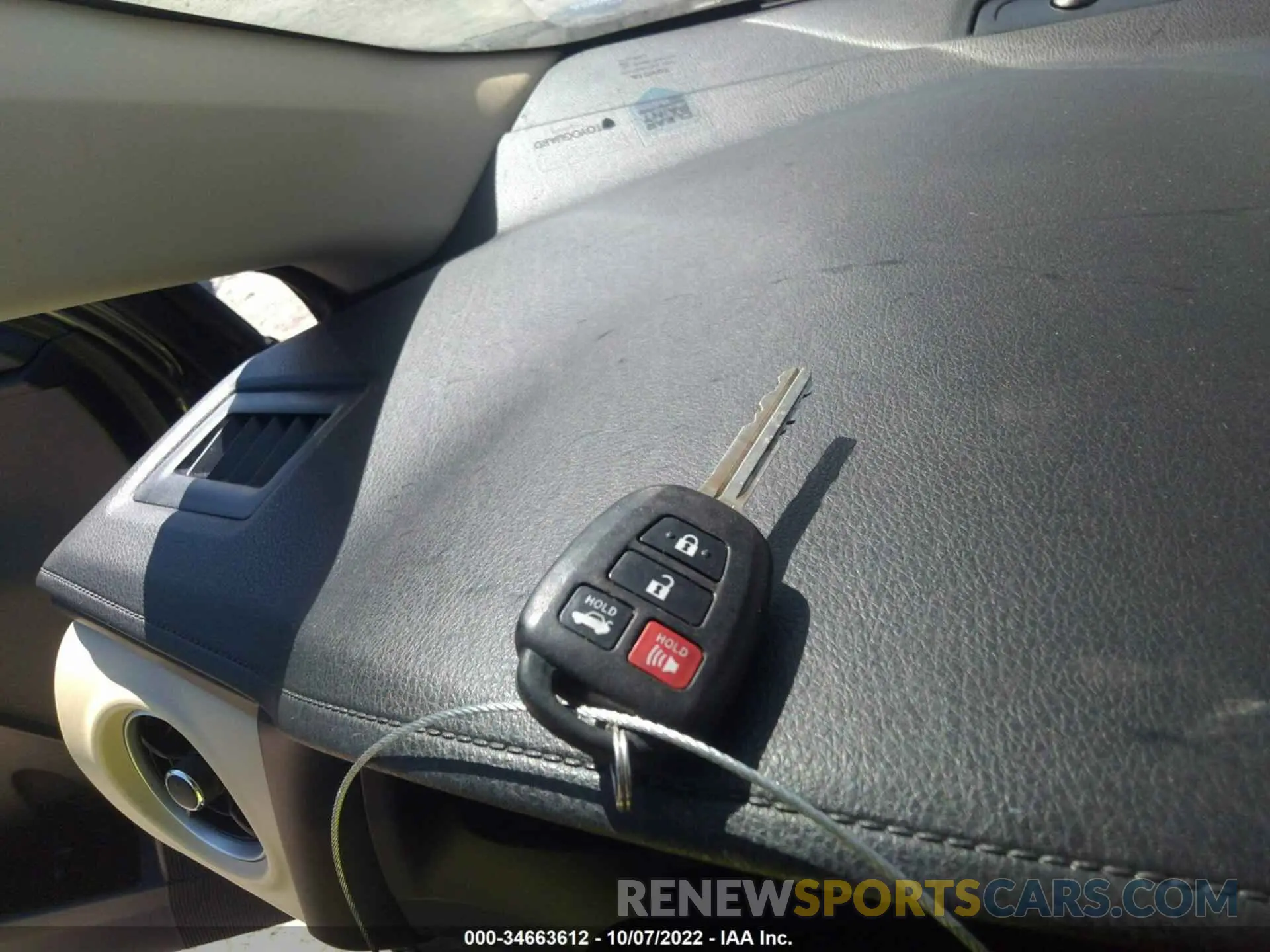 11 Photograph of a damaged car 2T1BURHEXKC193820 TOYOTA COROLLA 2019