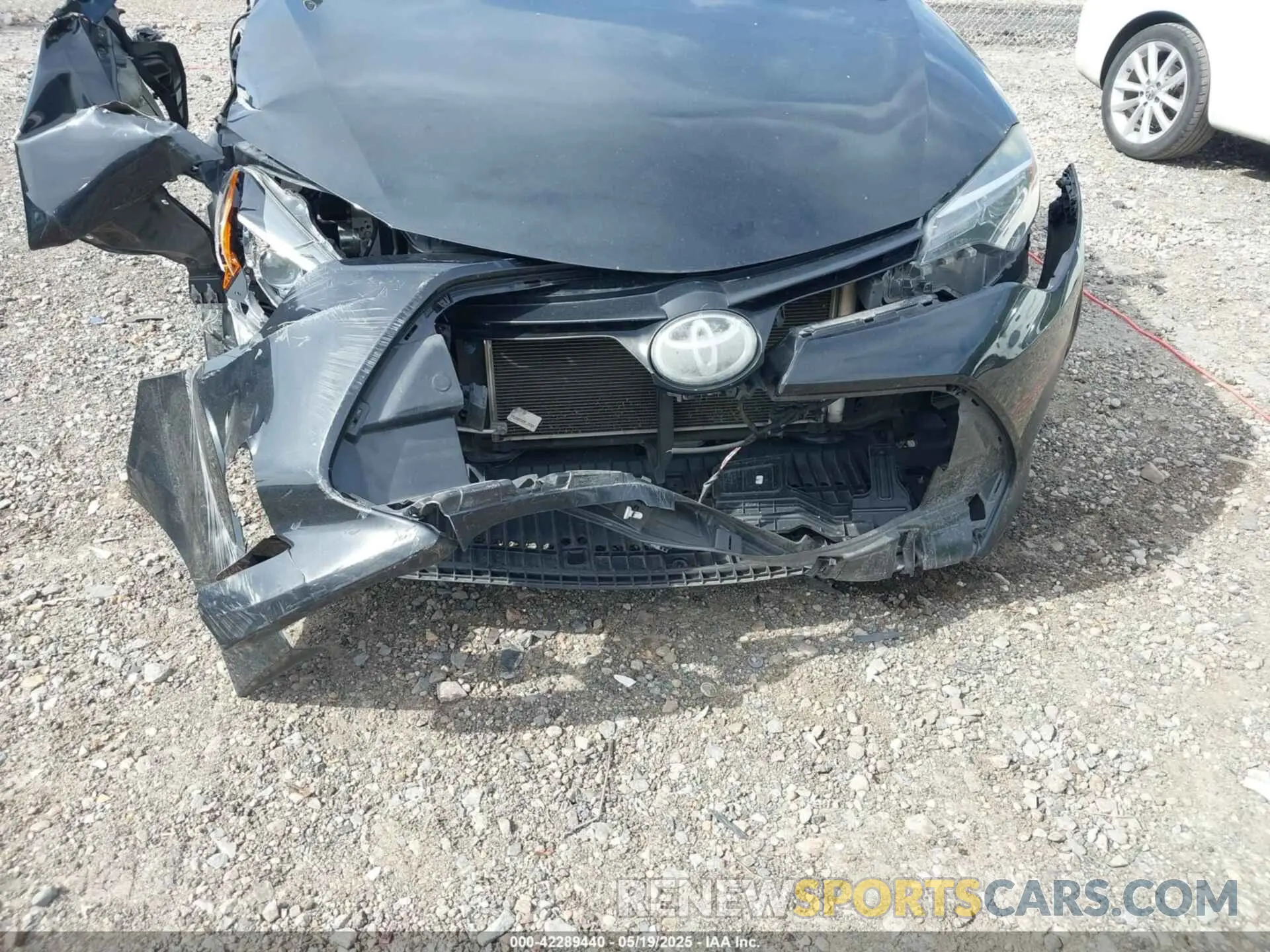 17 Photograph of a damaged car 2T1BURHEXKC200801 TOYOTA COROLLA 2019
