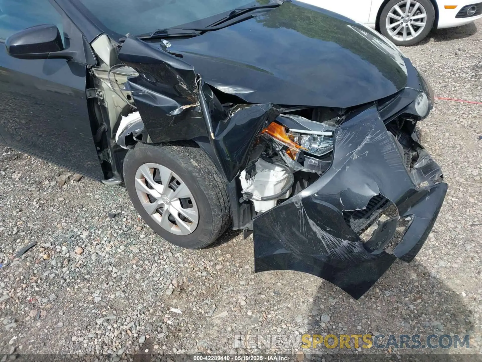 6 Photograph of a damaged car 2T1BURHEXKC200801 TOYOTA COROLLA 2019