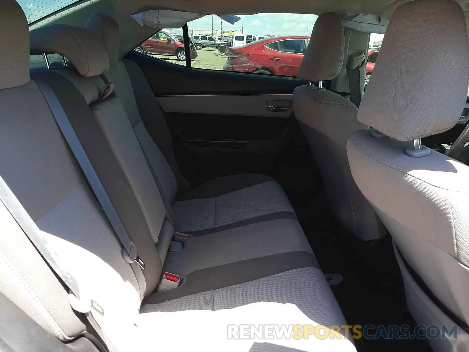 6 Photograph of a damaged car 2T1BURHEXKC220921 TOYOTA COROLLA 2019