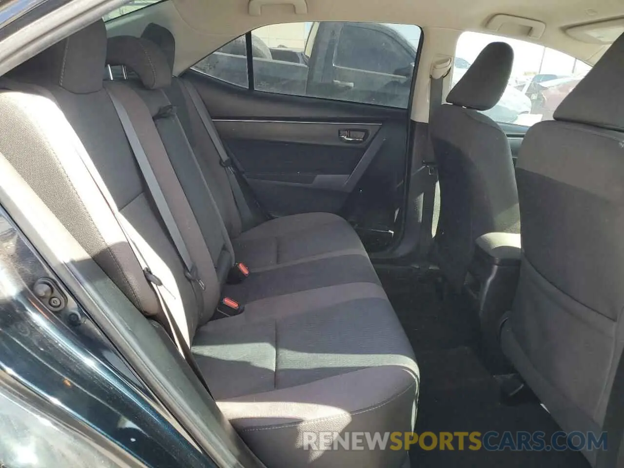 10 Photograph of a damaged car 2T1BURHEXKC221762 TOYOTA COROLLA 2019