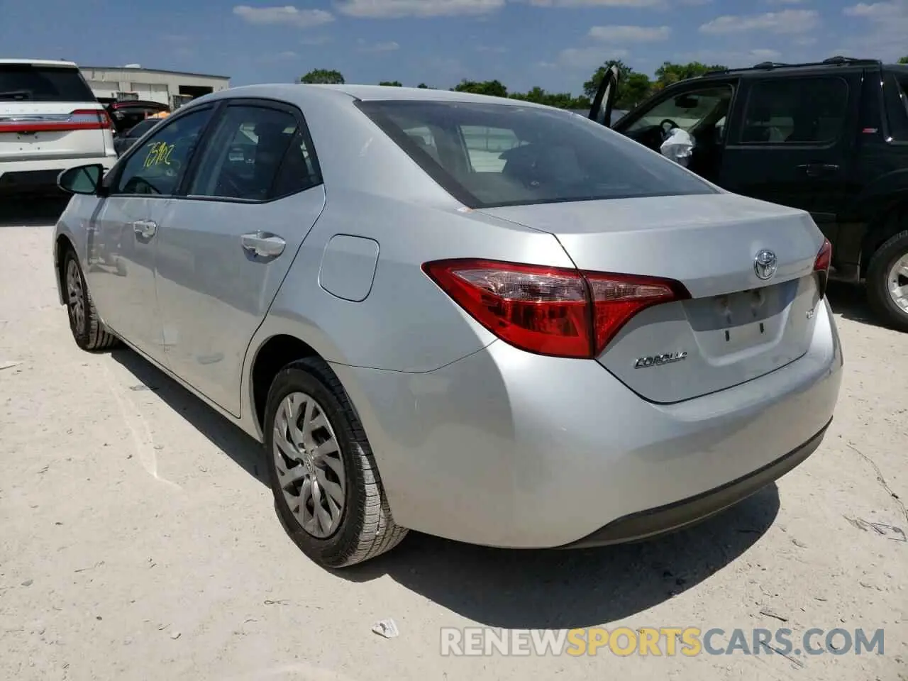 3 Photograph of a damaged car 2T1BURHEXKC238464 TOYOTA COROLLA 2019