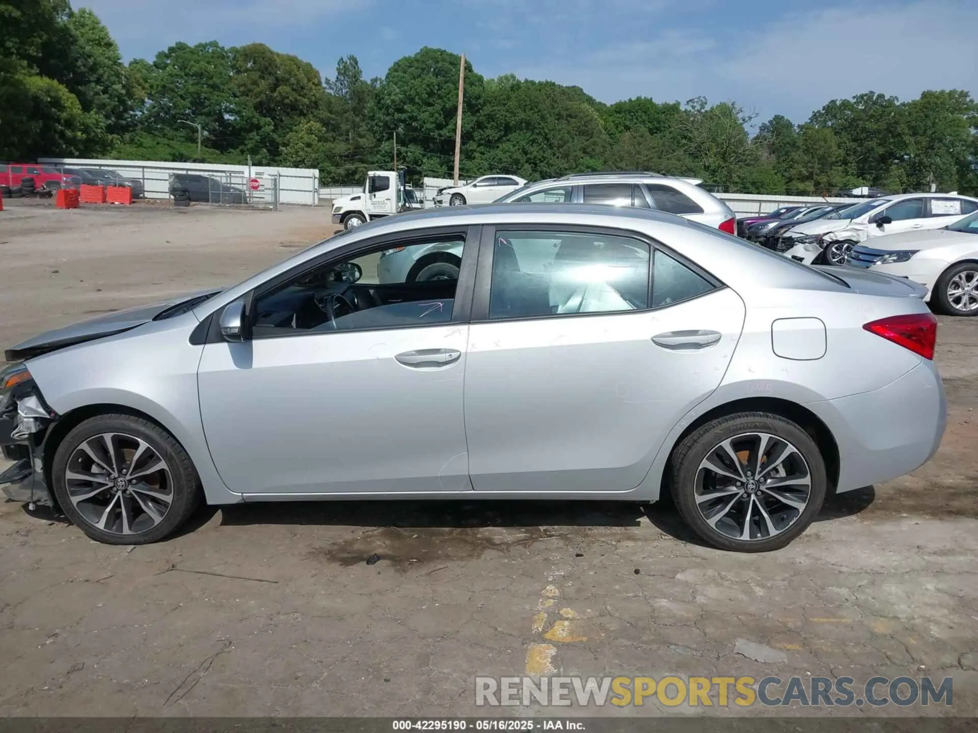 14 Photograph of a damaged car 2T1BURHEXKC243163 TOYOTA COROLLA 2019