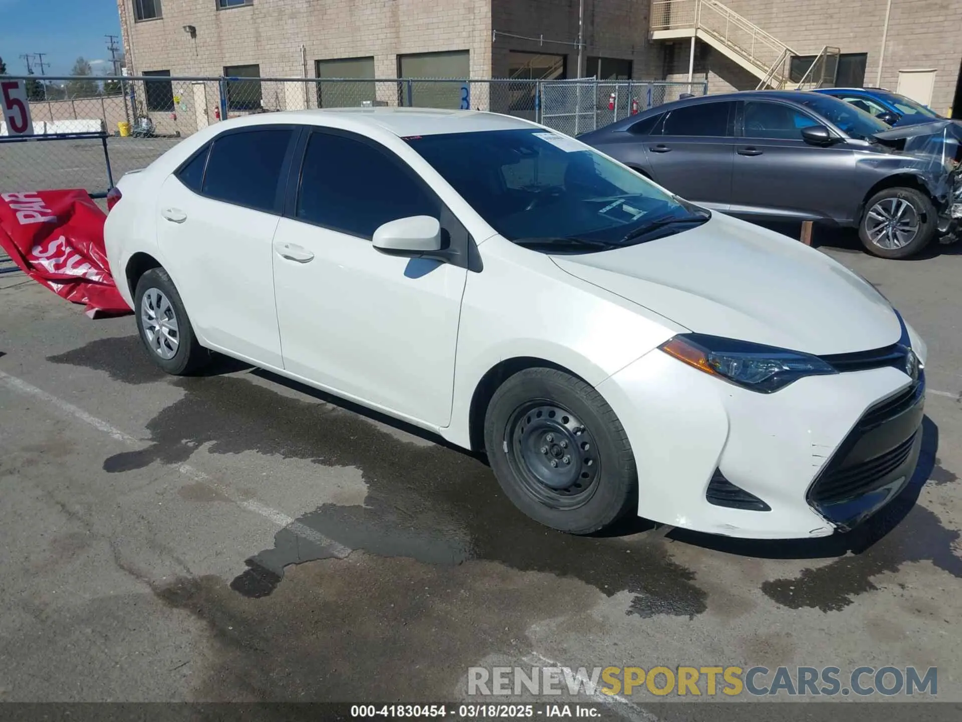 1 Photograph of a damaged car 5YFBPRHE4KP936883 TOYOTA COROLLA 2019