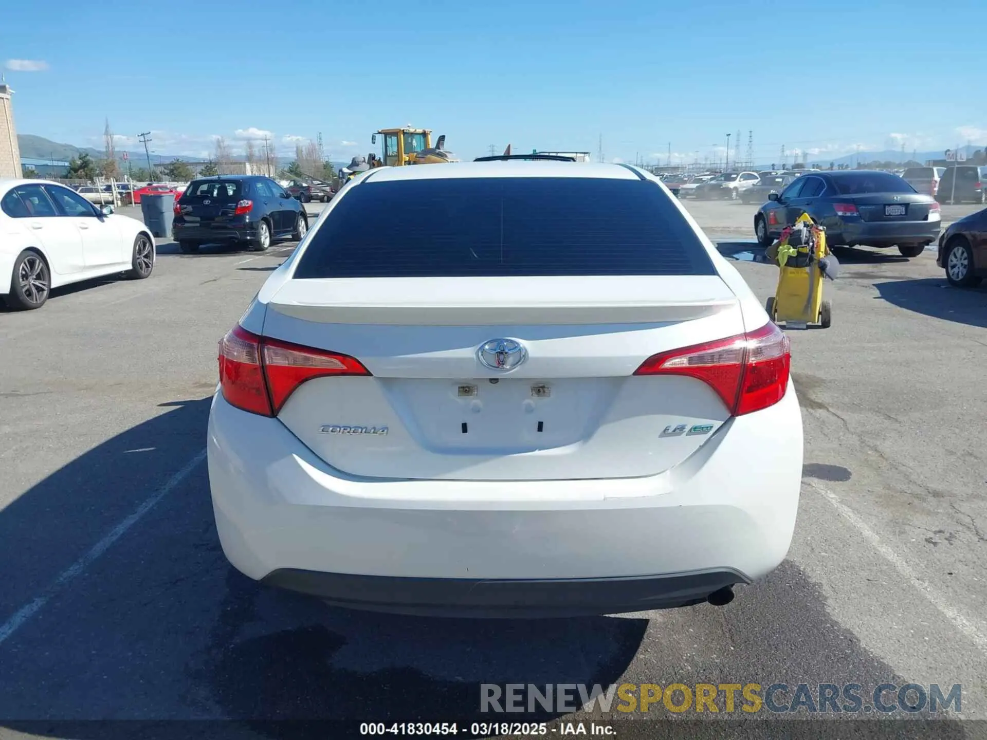16 Photograph of a damaged car 5YFBPRHE4KP936883 TOYOTA COROLLA 2019