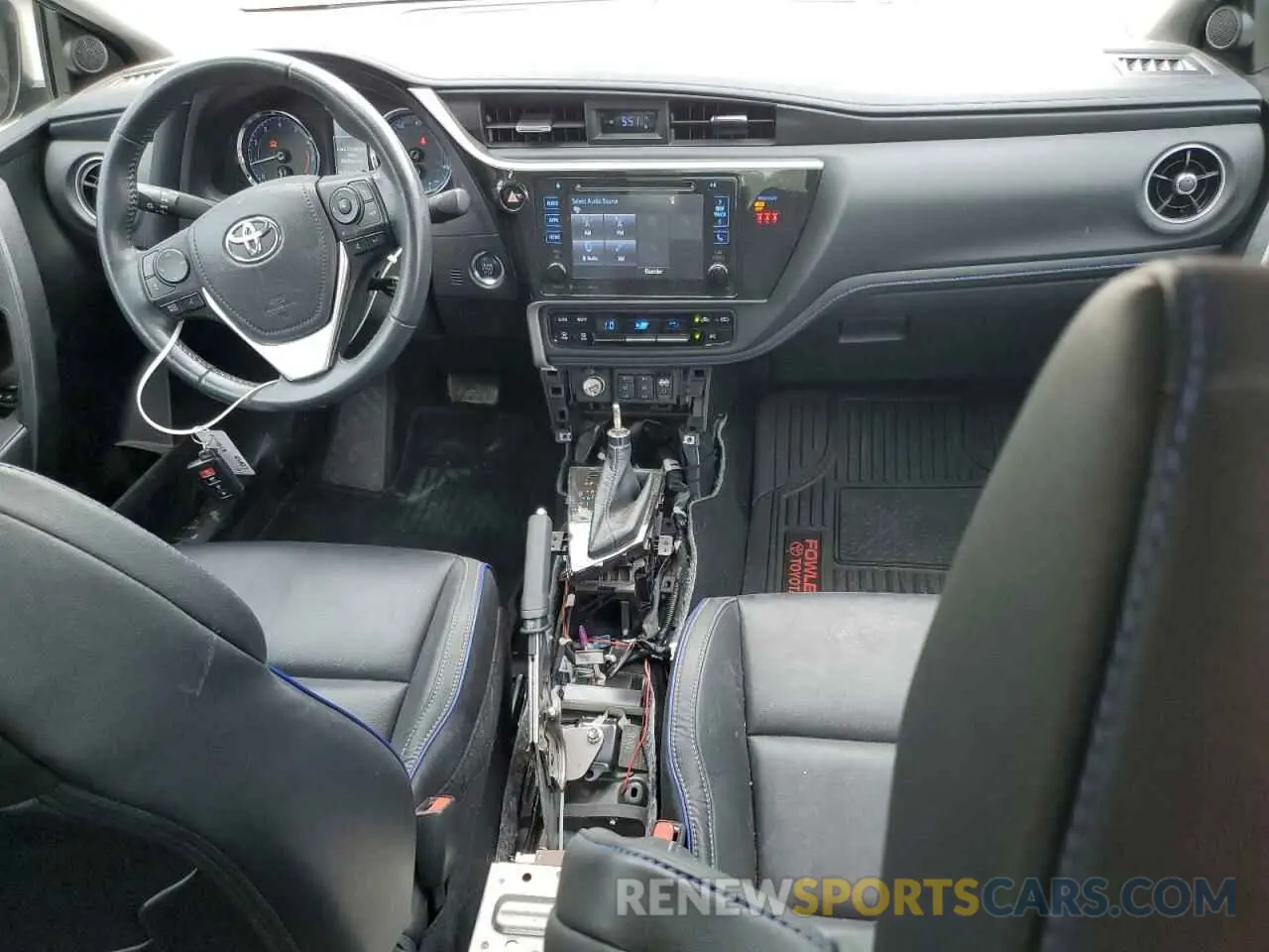 8 Photograph of a damaged car 5YFBURHE0KP860605 TOYOTA COROLLA 2019
