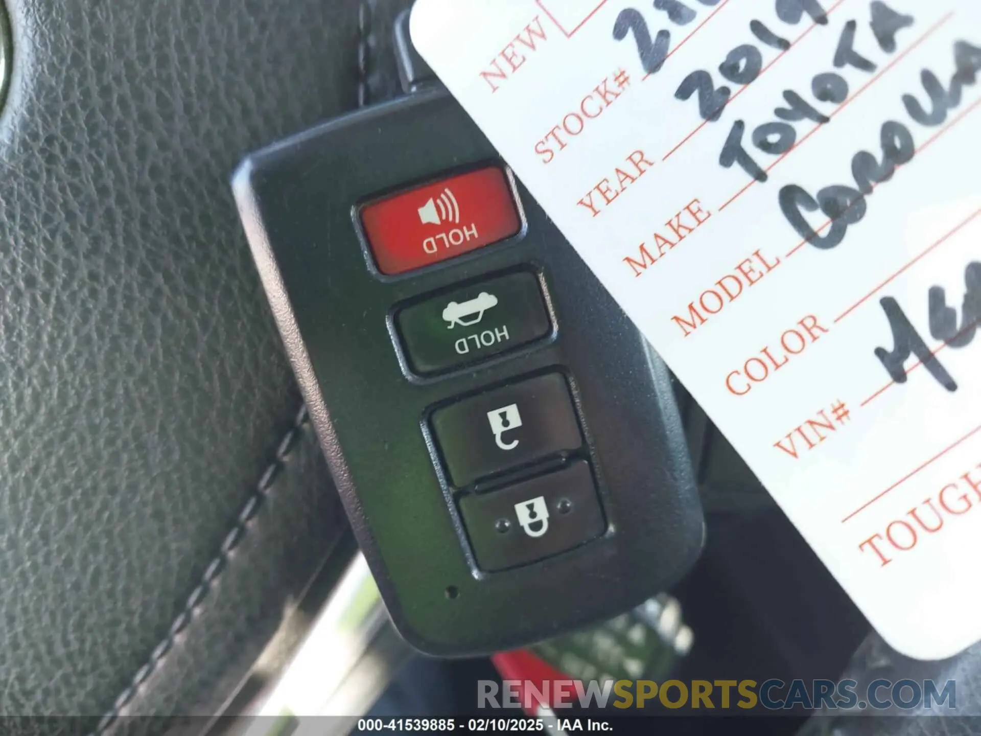 11 Photograph of a damaged car 5YFBURHE0KP862533 TOYOTA COROLLA 2019